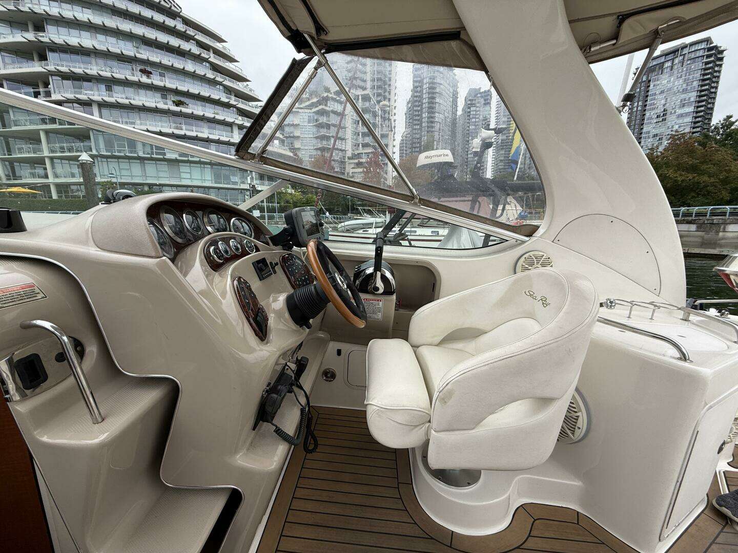 2002 Sea Ray 280 Sundancer - Image 18