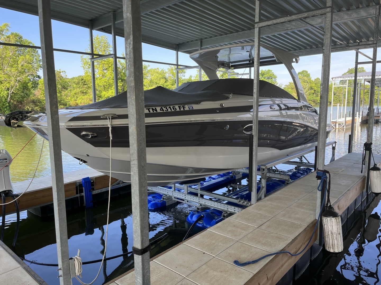 2018 Crownline Eclipse E30 - Image 2