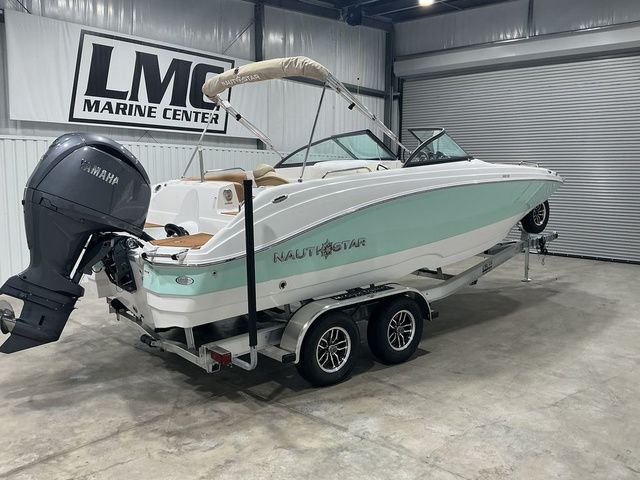 2026 NauticStar 223DC Deck - 6