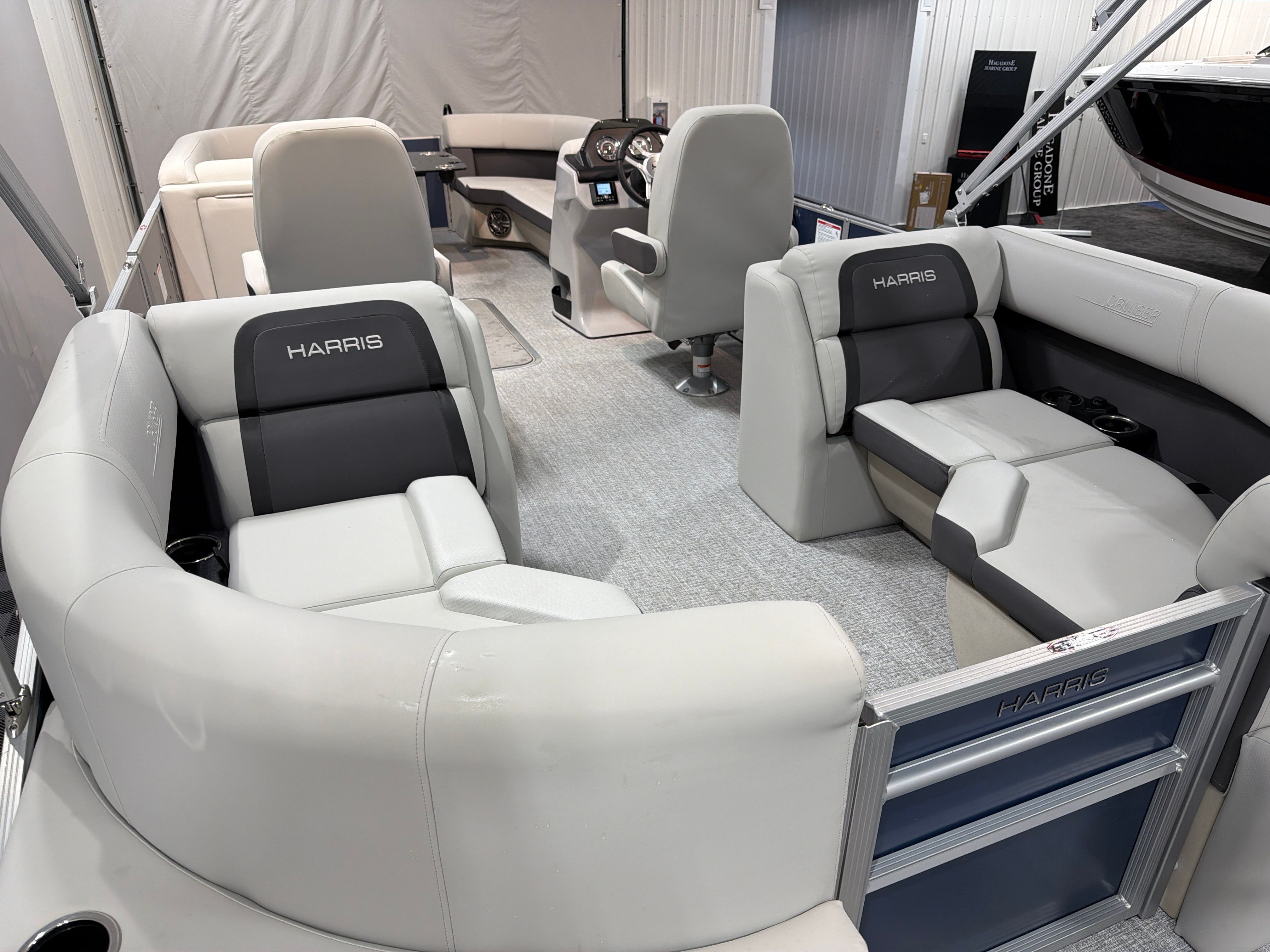 2025 Harris Cruiser 230 - 9