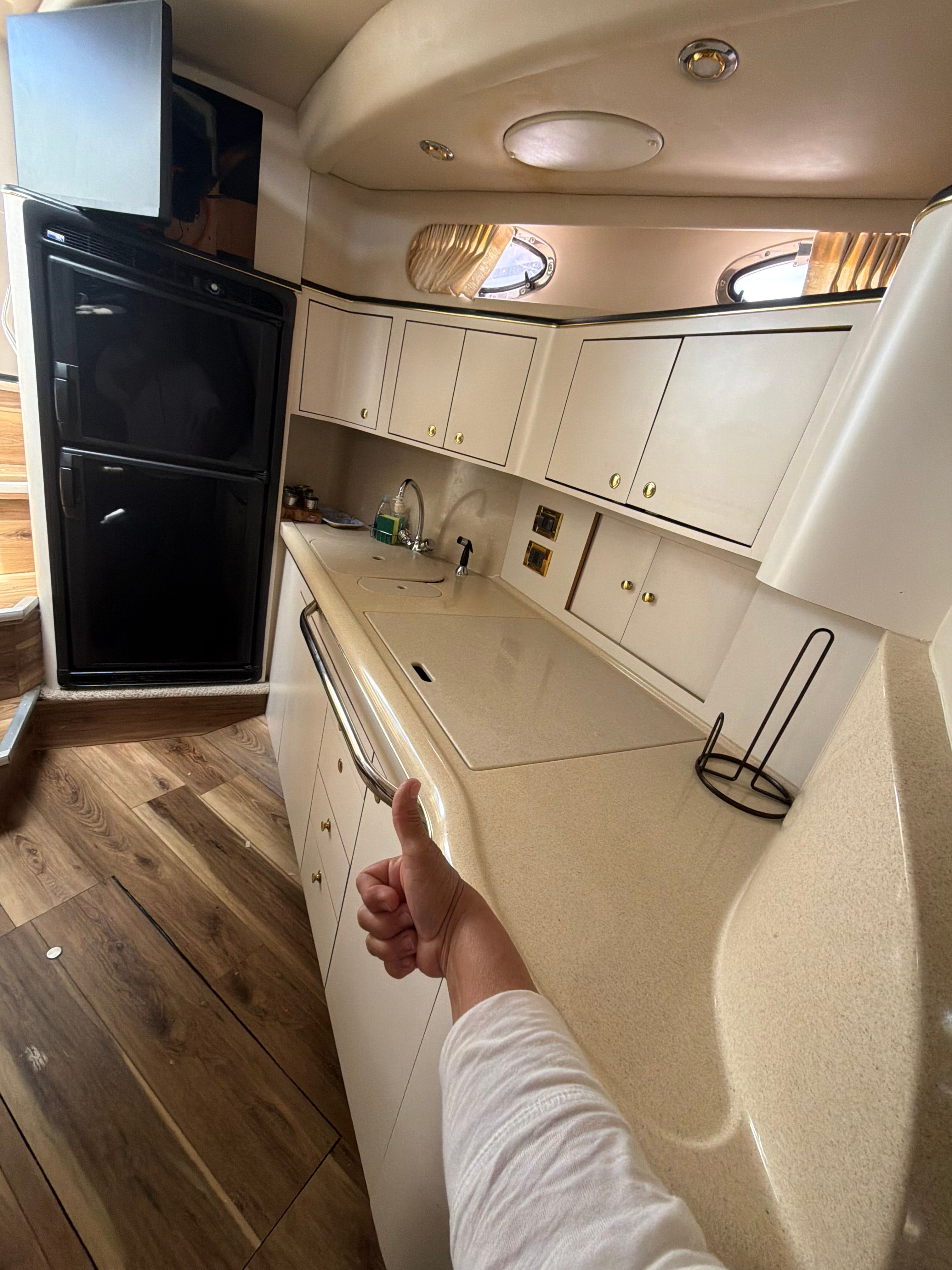 1999 Sea Ray 410 Express Cruiser - 13