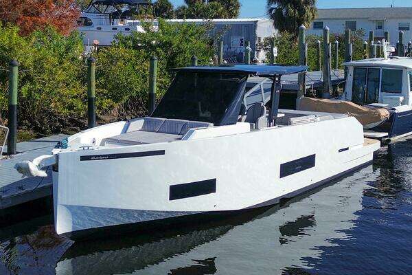 2026 De Antonio Yachts D42