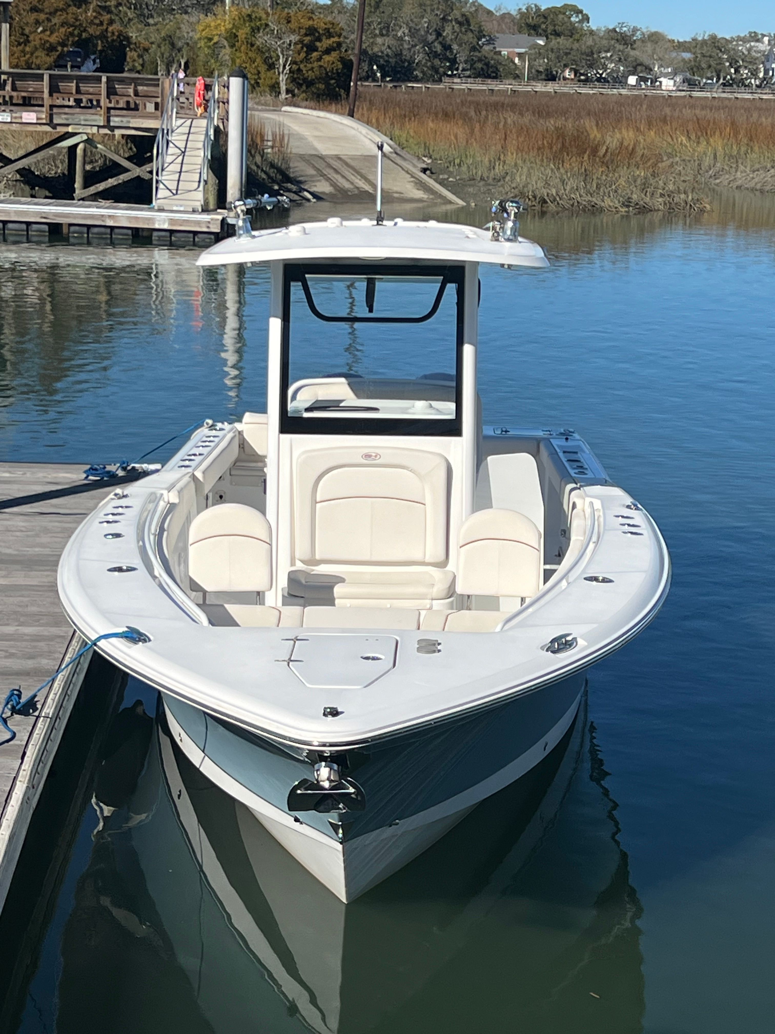 2022 Sea Hunt Gamefish 27 Forward Seating - 10
