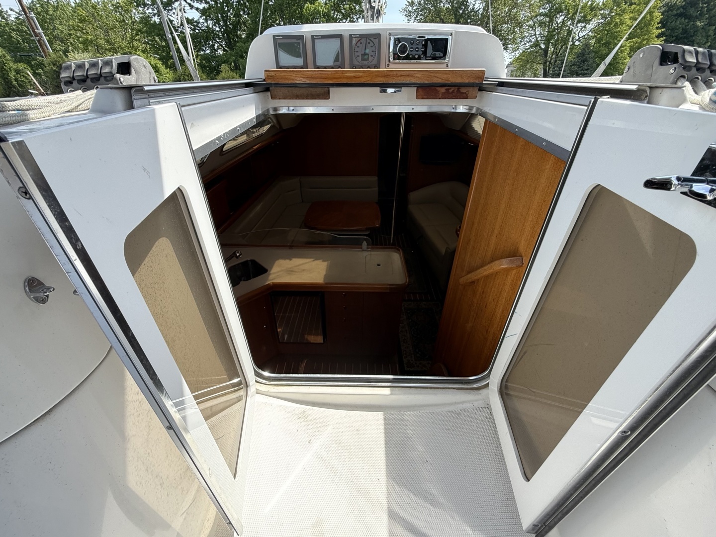 2005 Hunter — - Image 27