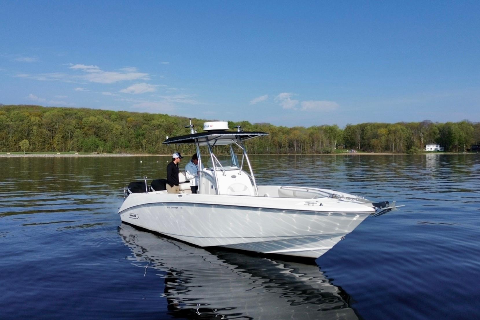 2005 Boston Whaler 270 Outrage