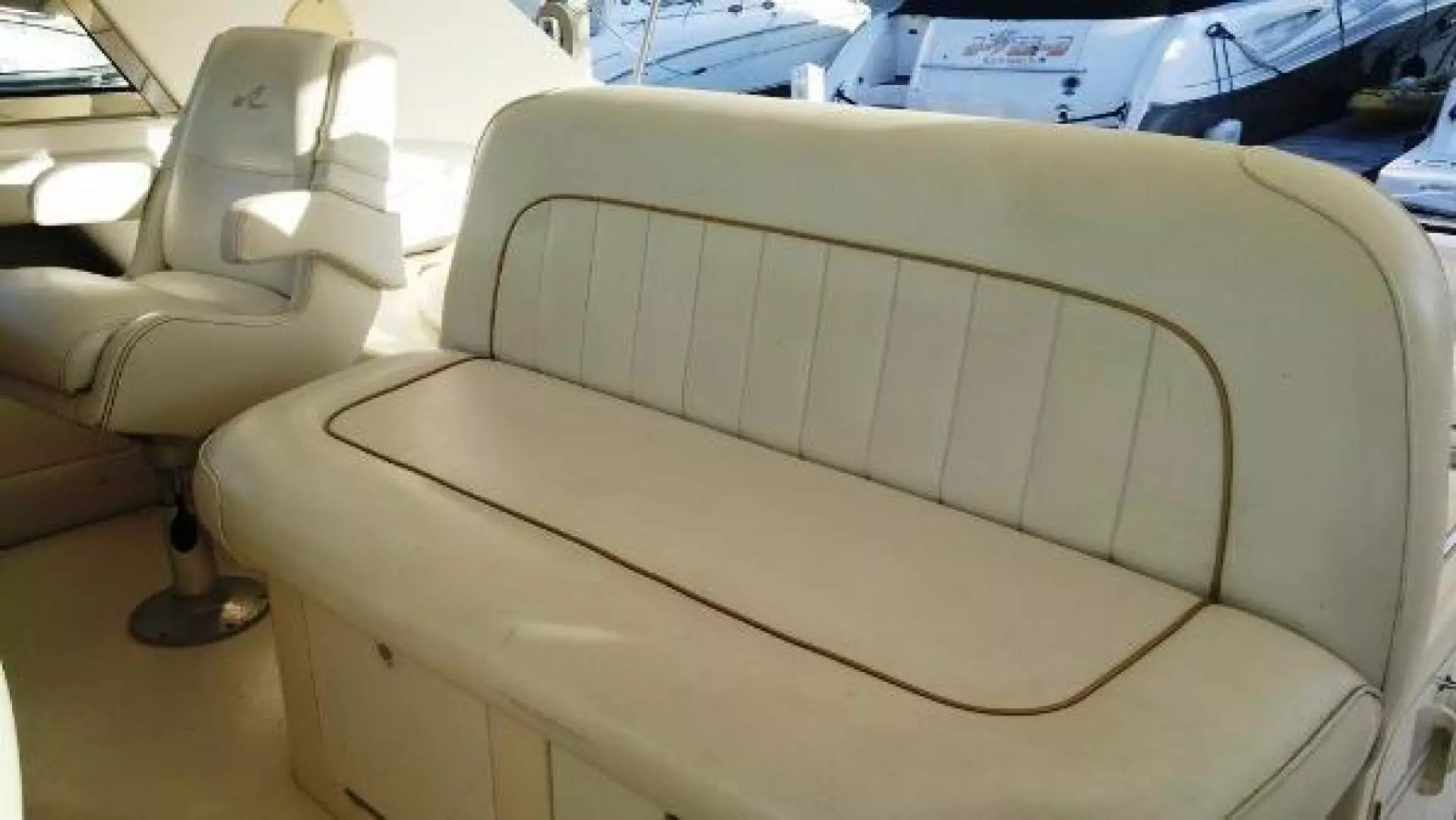 1997 Sea Ray Sundancer - Image 5