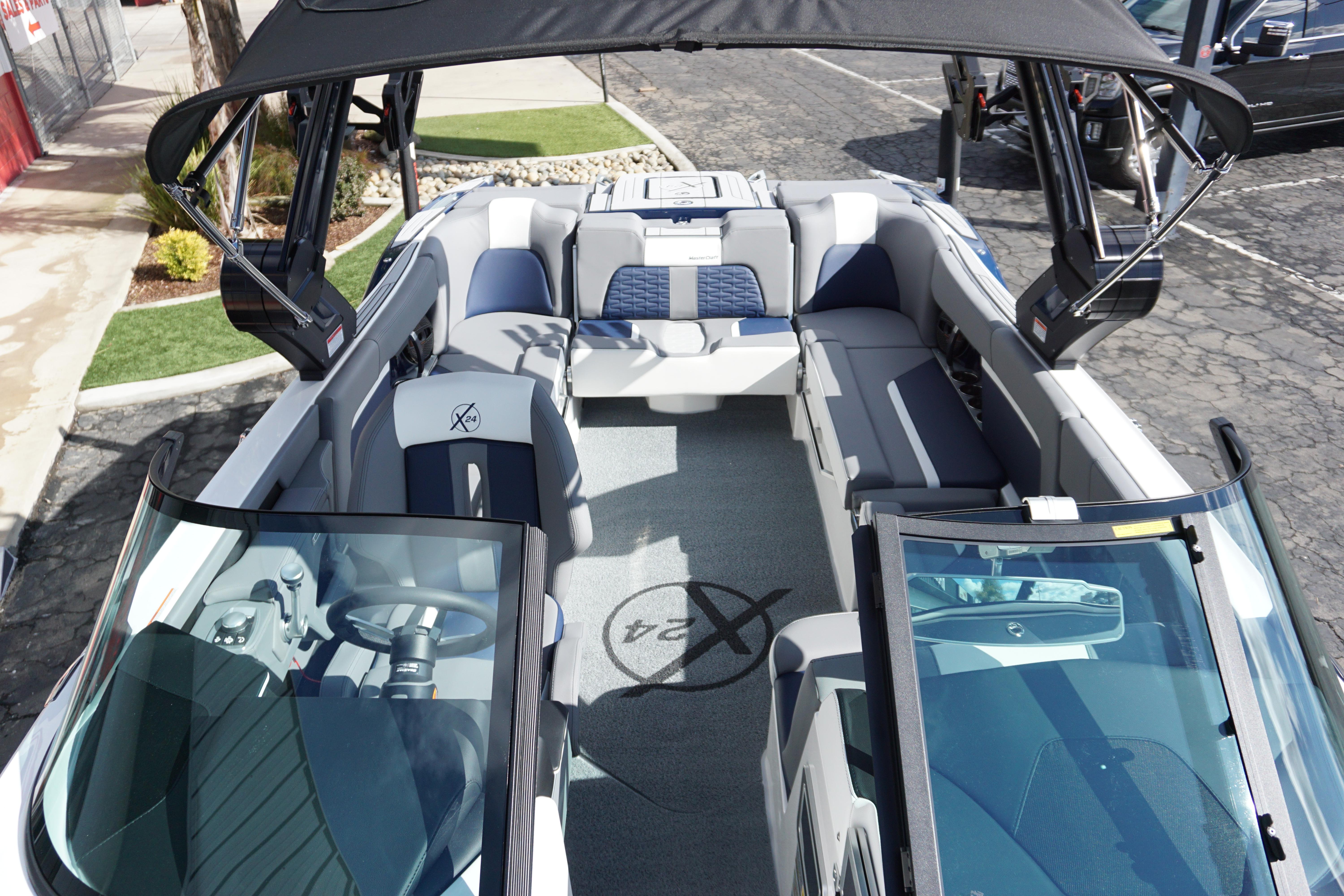 2025 MasterCraft X24 Supercharged 6.2L - 9K Rebate Eligible - 16