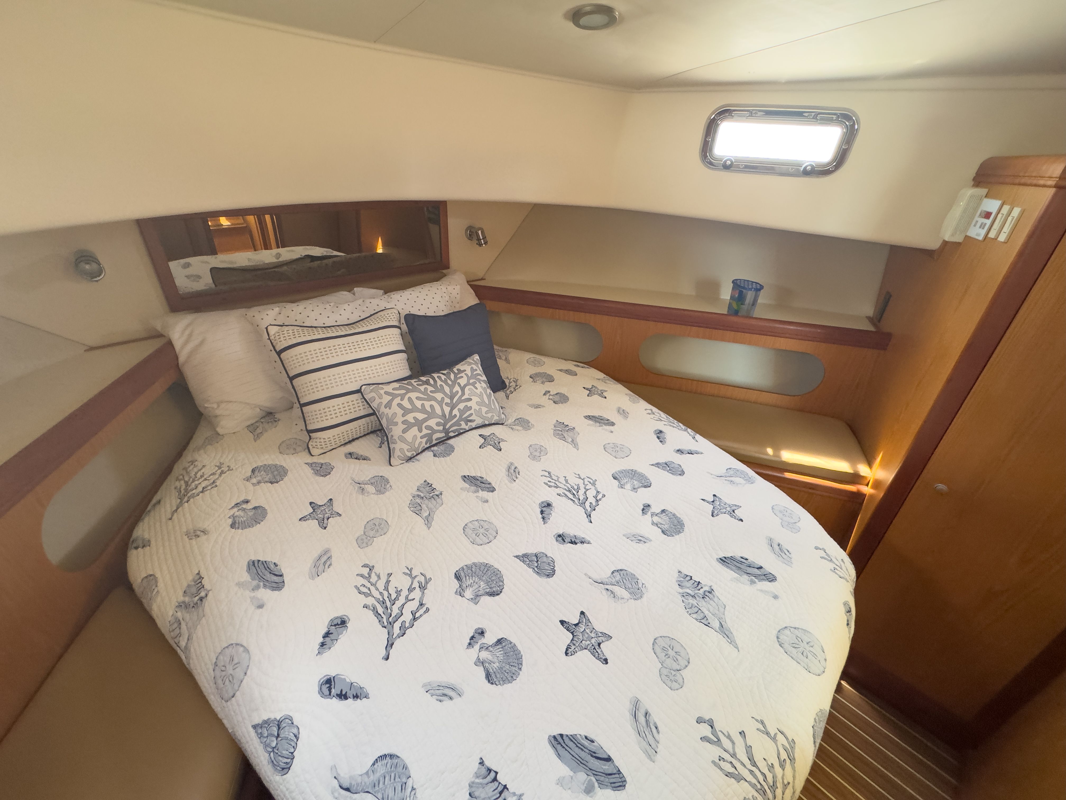 2006 Mainship 43 Trawler - 17