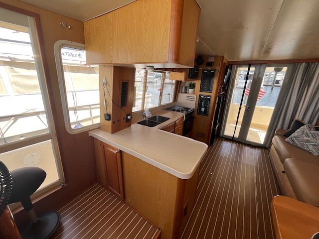 2005 Mainship 400 Trawler - 49