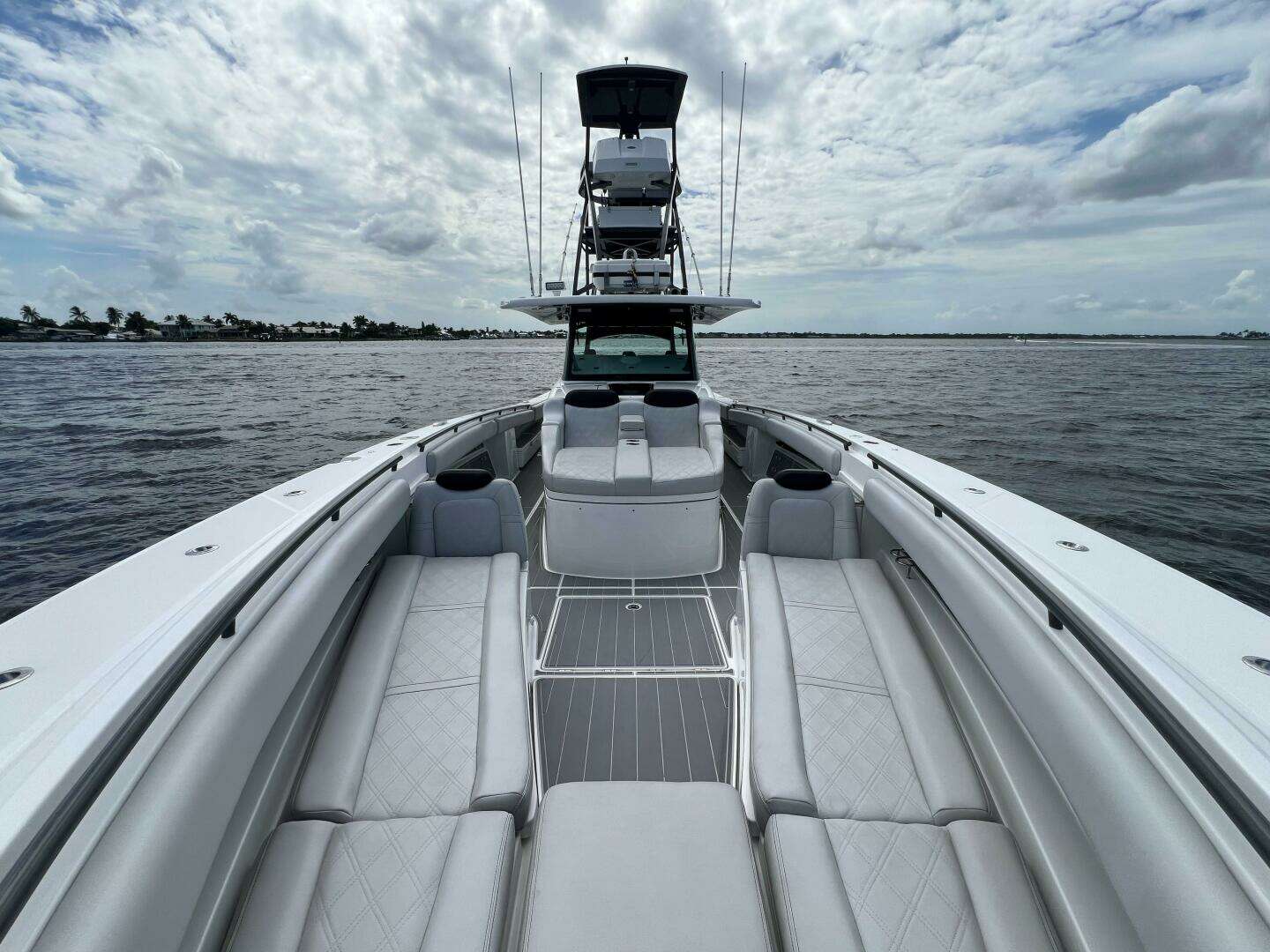 2020 HCB 53 Suenos - Image 22