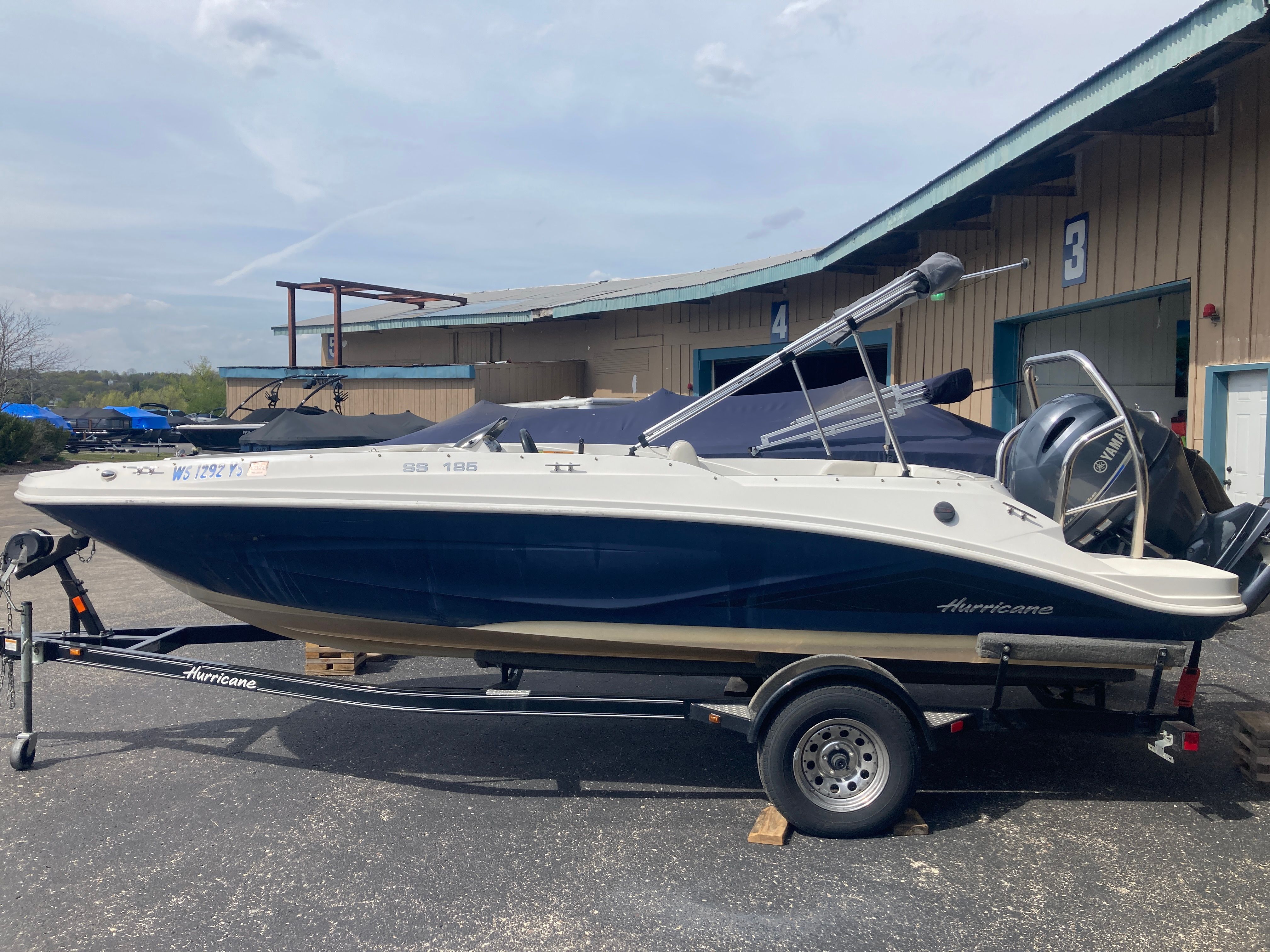 2020 Hurricane SunDeck Sport 185 OB