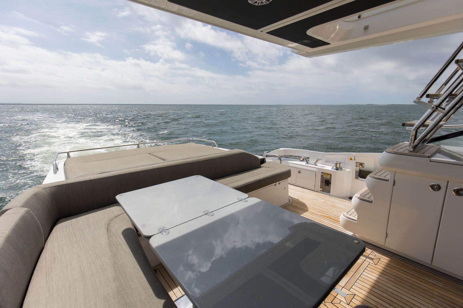 2020 Azimut S6 Sportfly - Image 23