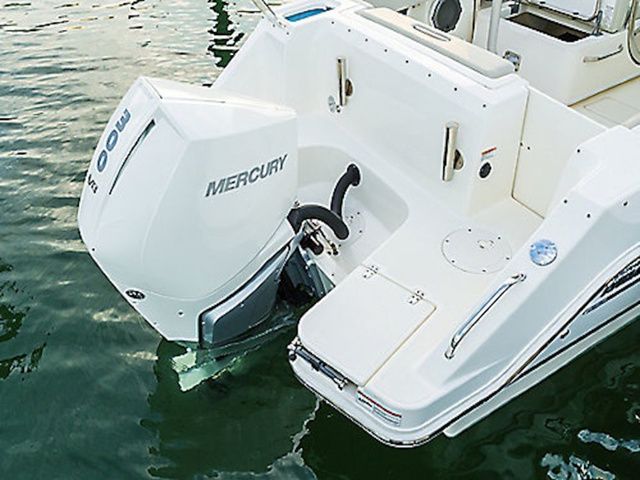 2026 Boston Whaler 240 Vantage - 18