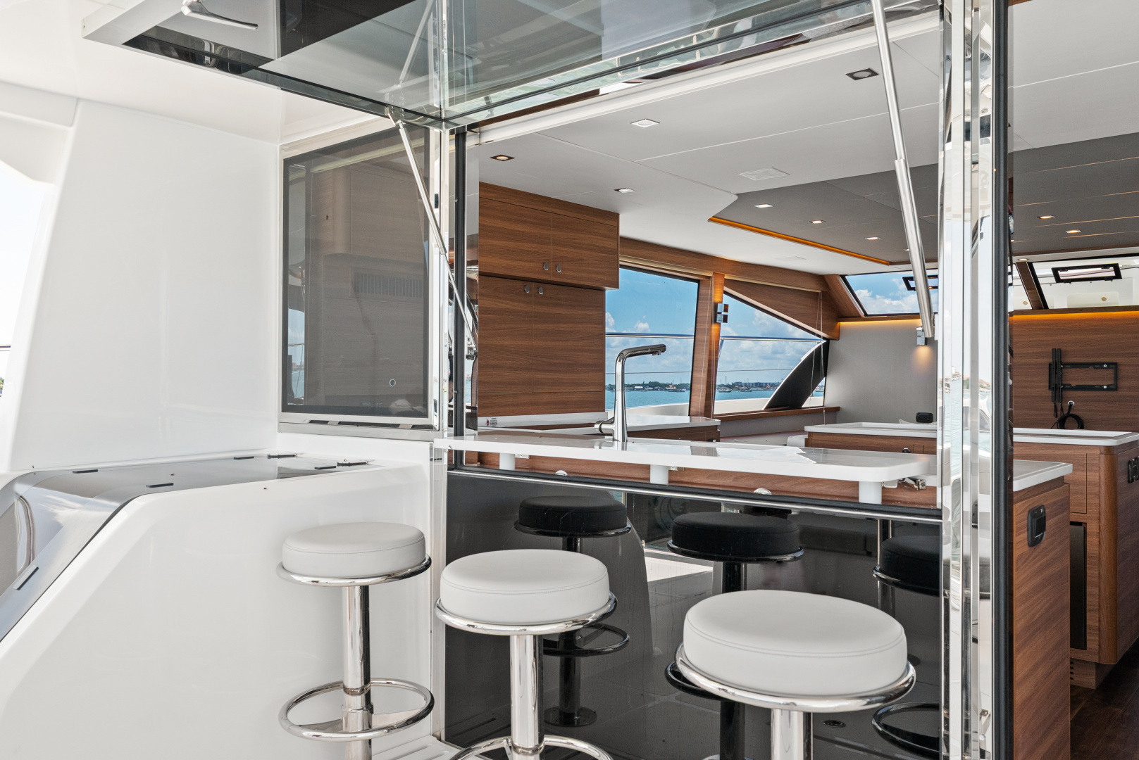2026 Aquila 54 Yacht - Image 43