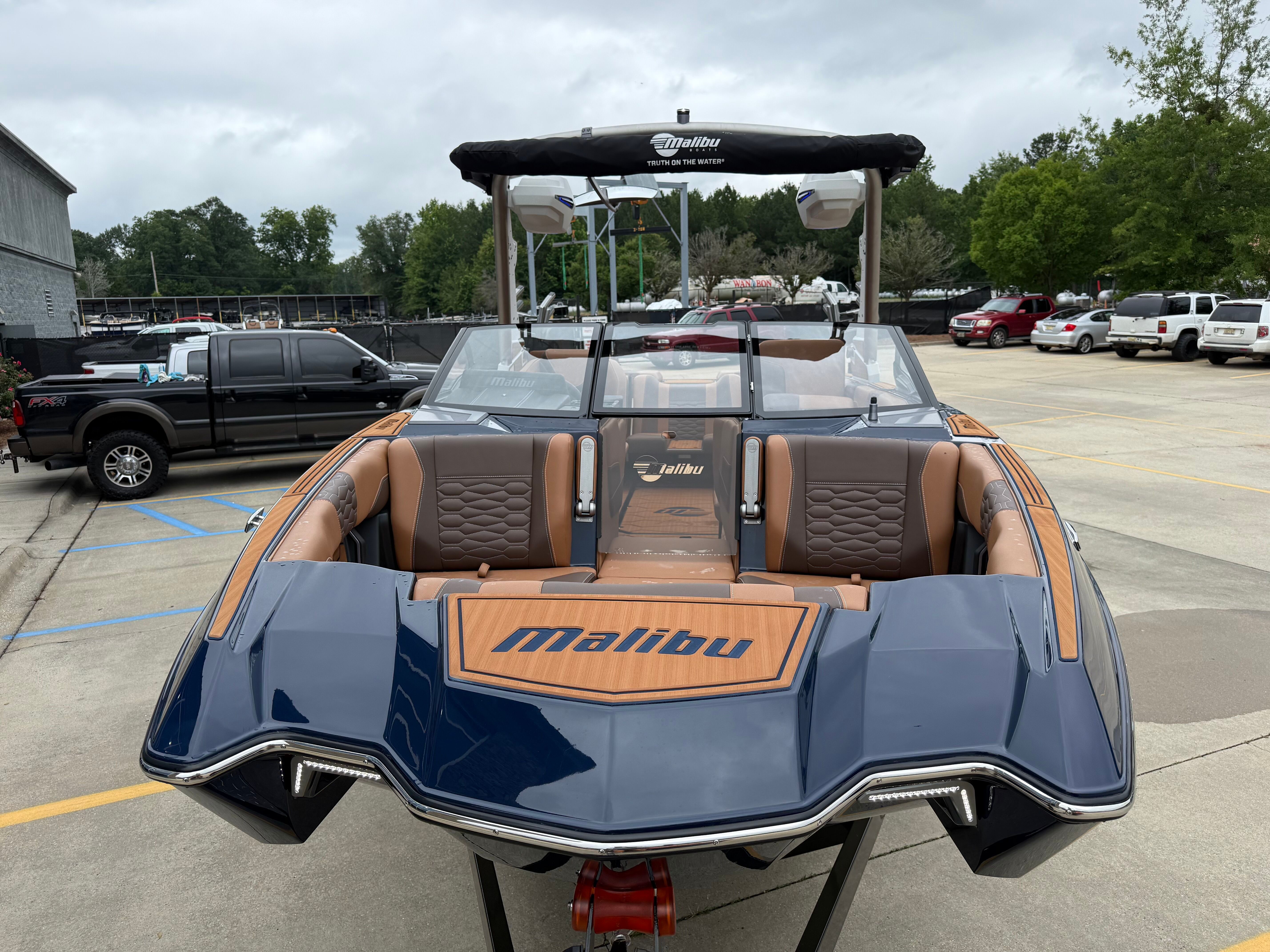 2026 MALIBU 24 MXZ - Image 3