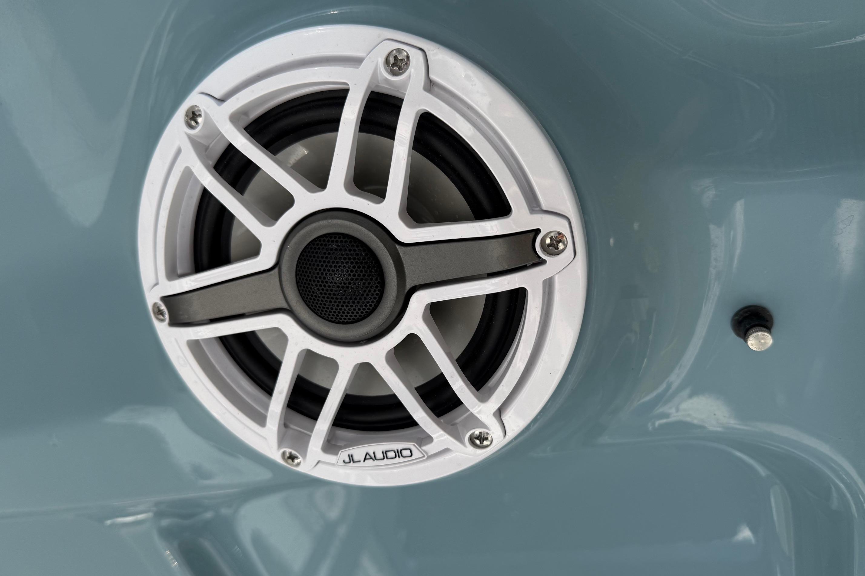 JL Audio speaker on 2026 Sea Hunt Ultra 275 Coffin Box boat.