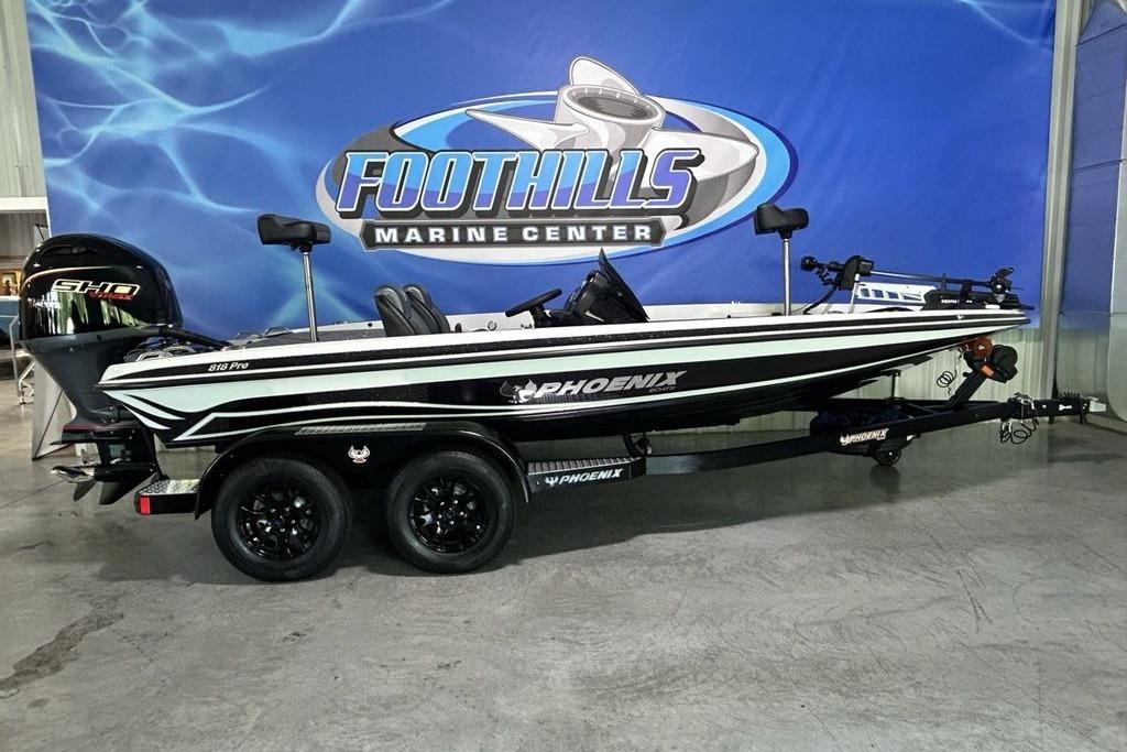 2026 Phoenix 818 Pro