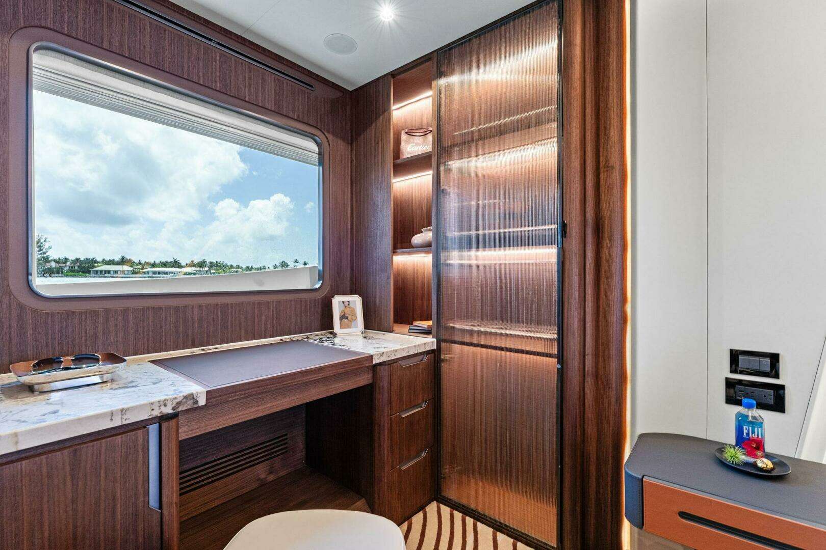 2024 Aquitalia Yachts Flybridge - Image 30