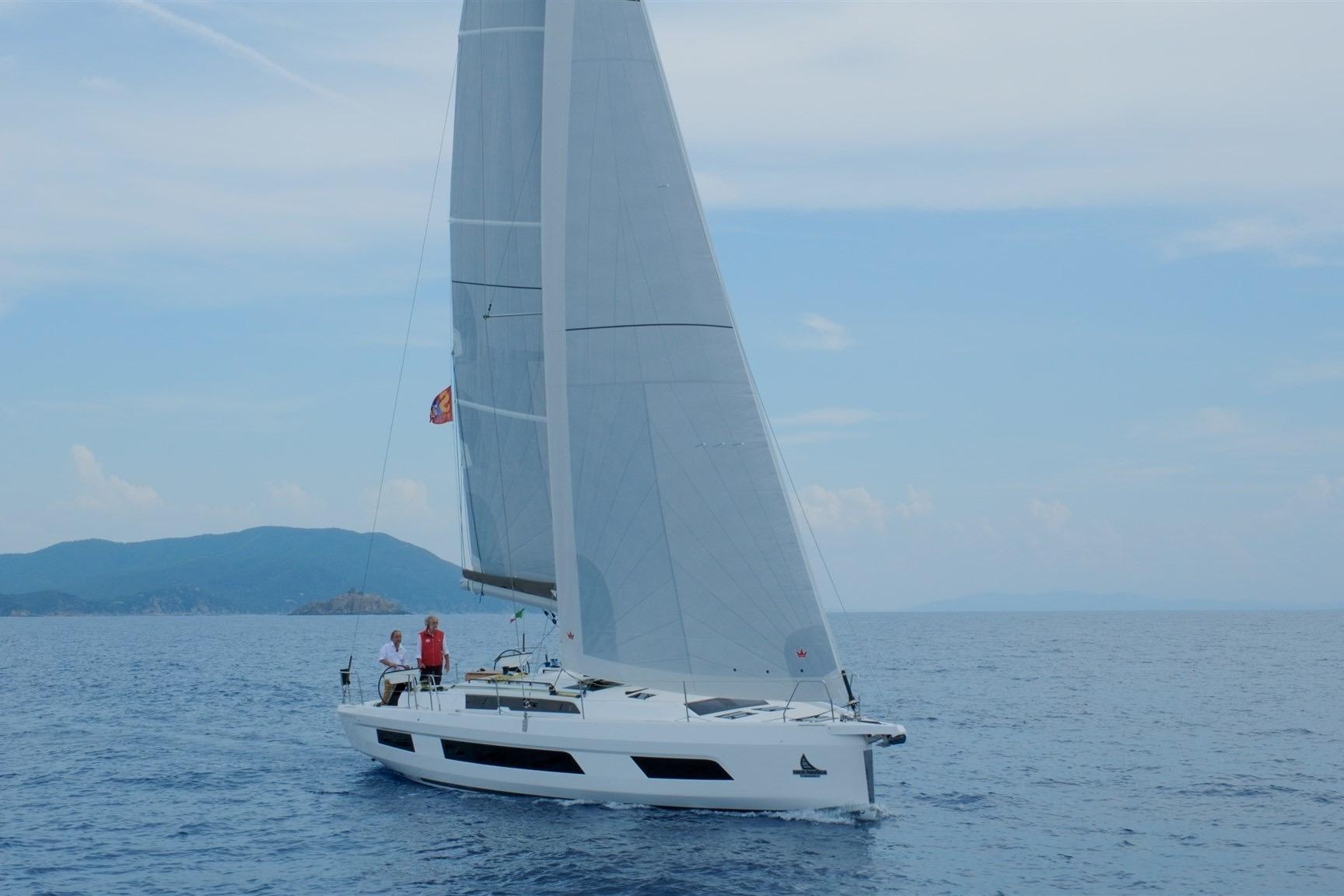 2024 Dufour 44
