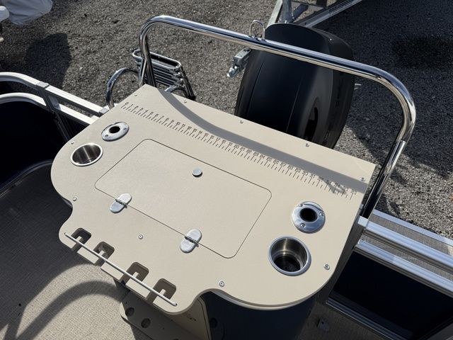 2026 Avalon Venture 85 - 23 FT Rear Fish - 15