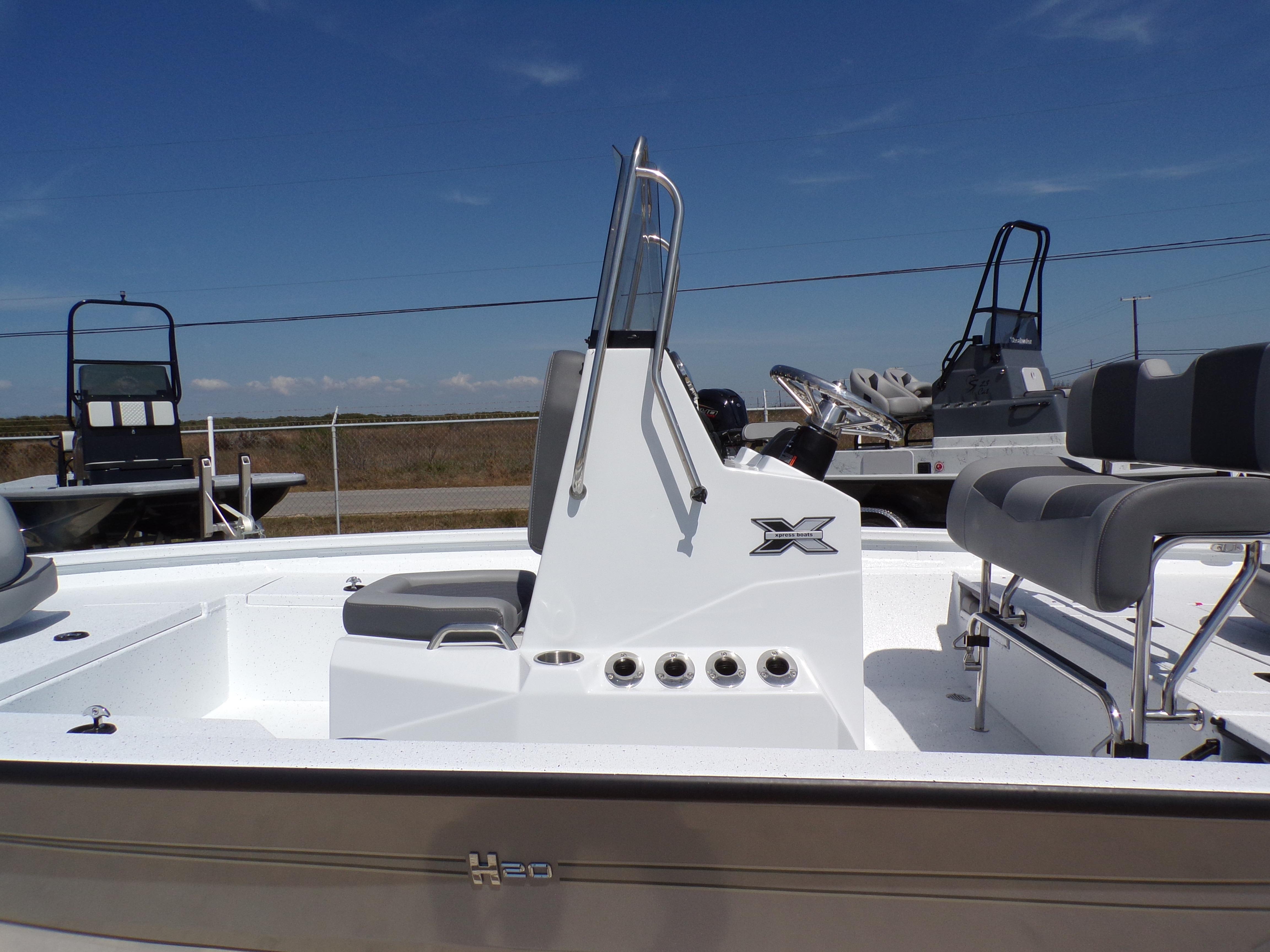 2025 Xpress H20B Bay - 24