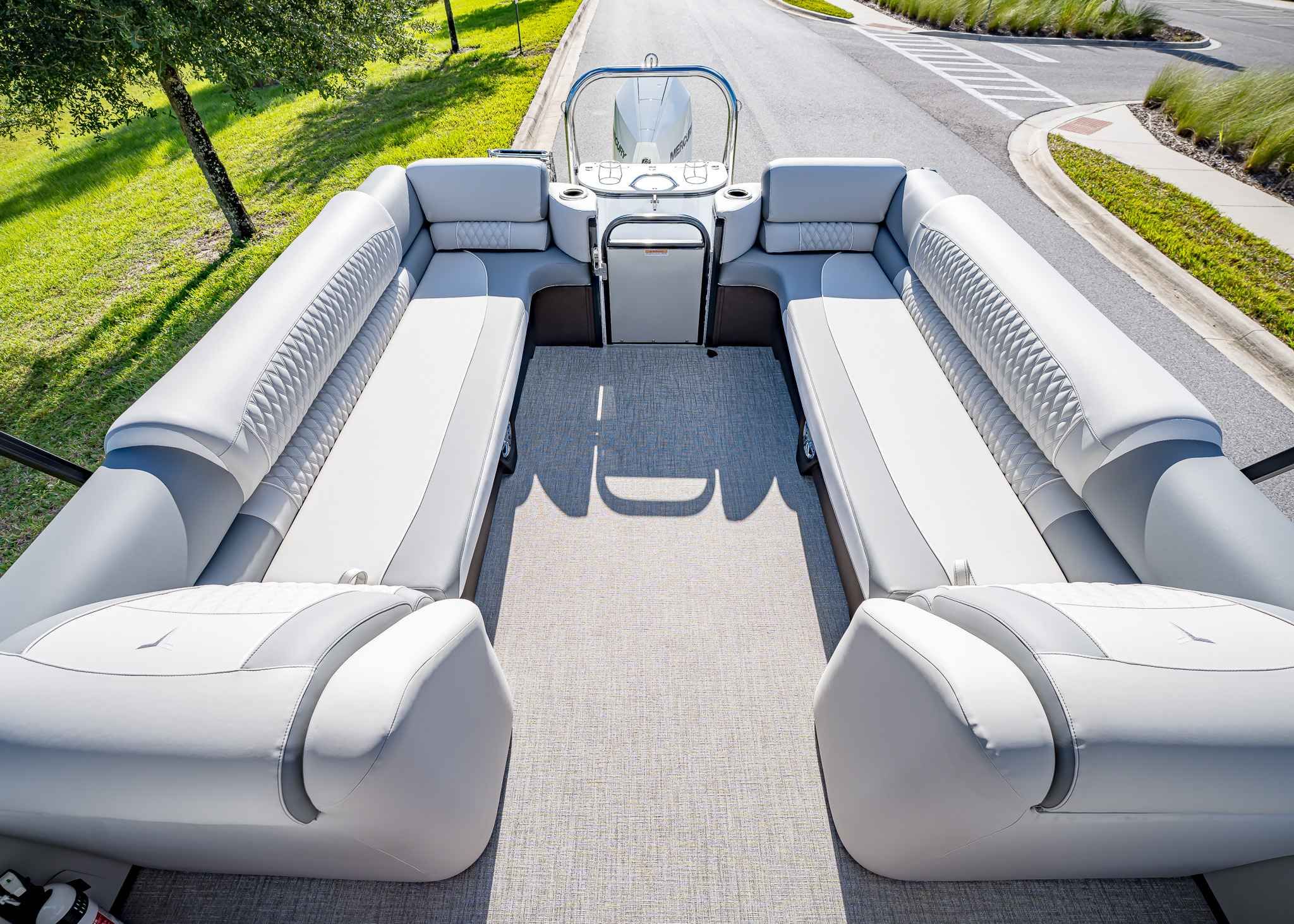2025 Tahoe Pontoon Cascade 25 Quad Lounge - 22