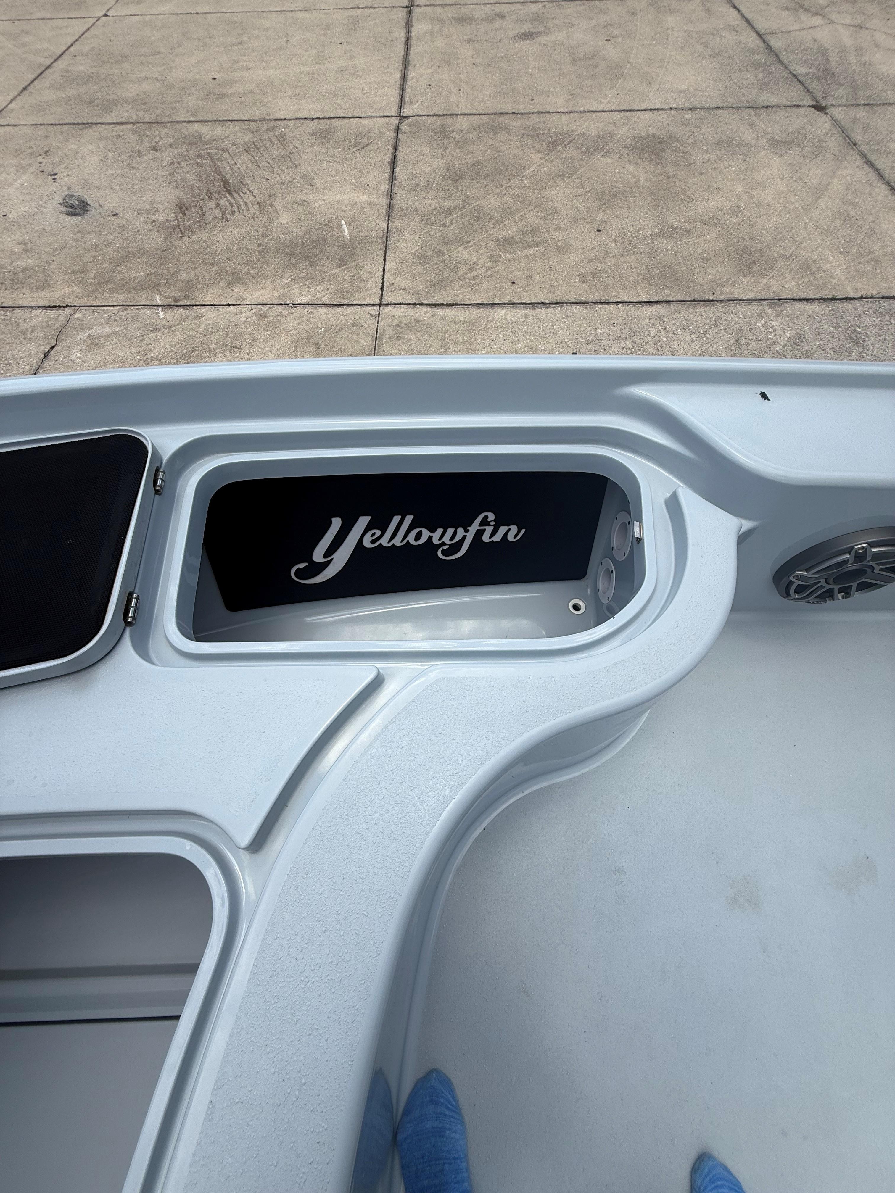 2015 Yellowfin 24 Bay - 35