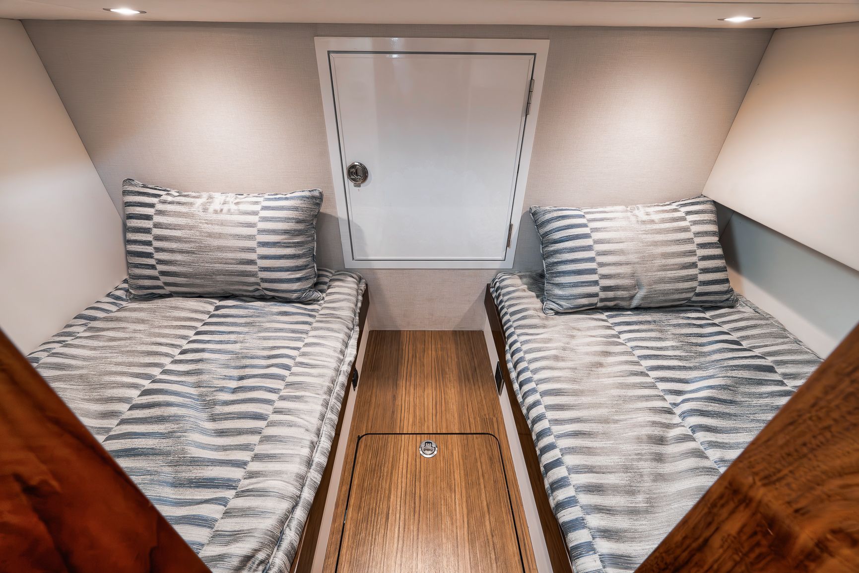 2024 Valhalla Boatworks V-55 - 36