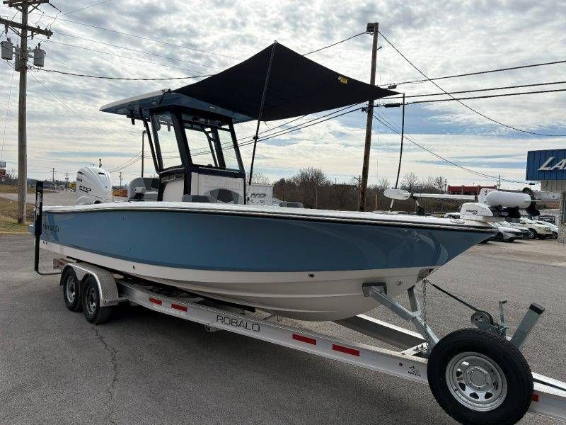 2026 Robalo 266 Cayman - 28