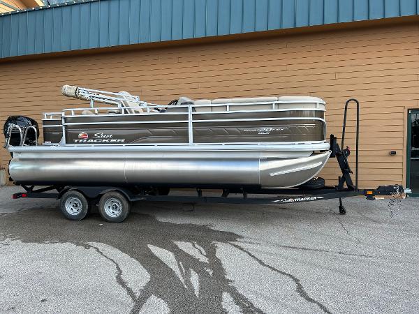 2025 Sun Tracker SportFish 20 DLX