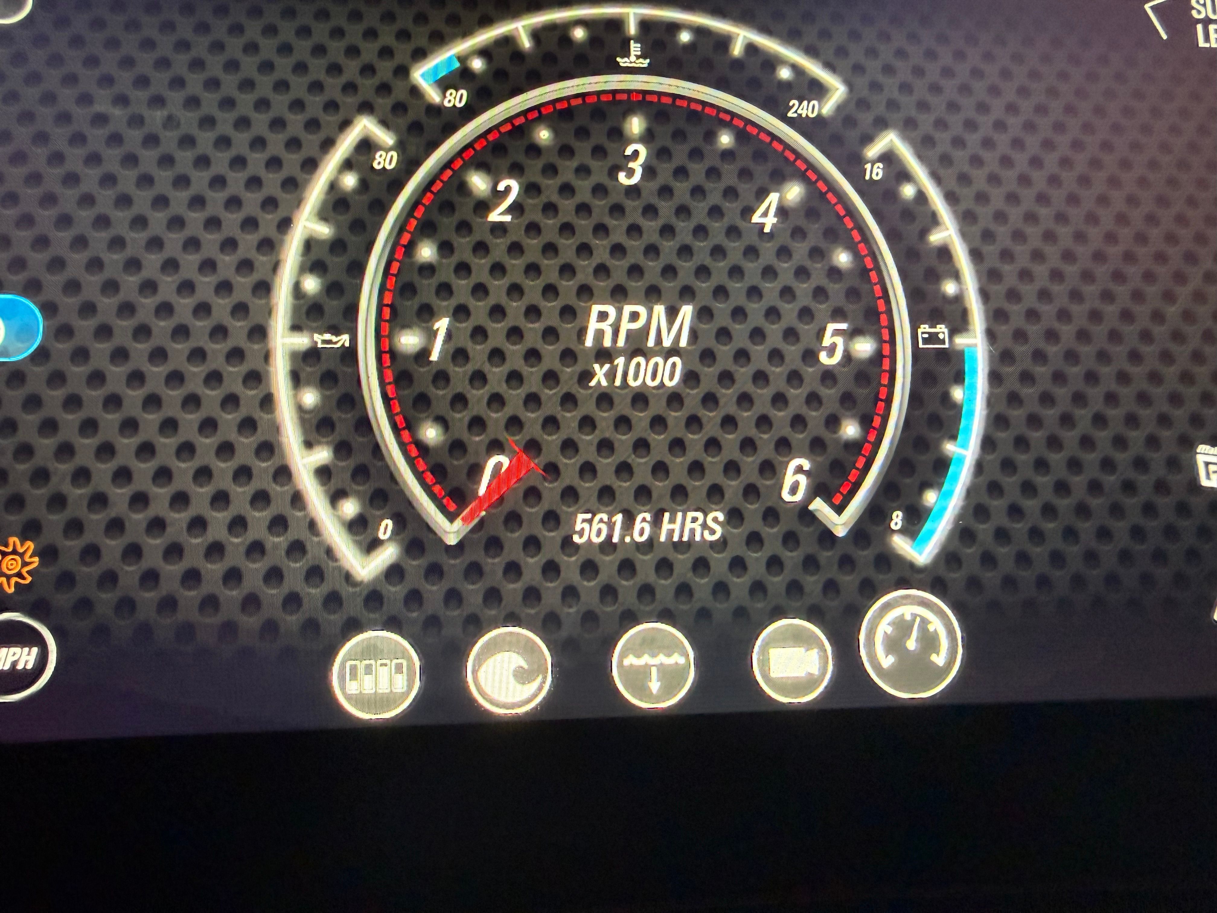 Close-up of a tachometer showing 561.6 hours on a 2020 Malibu Wakesetter 25 LSV.
