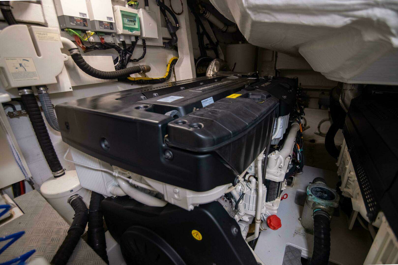 2019 Azimut S7 - Image 62