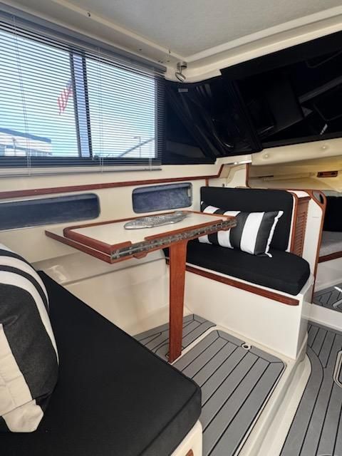 1990 Blackfin Flybridge - 9