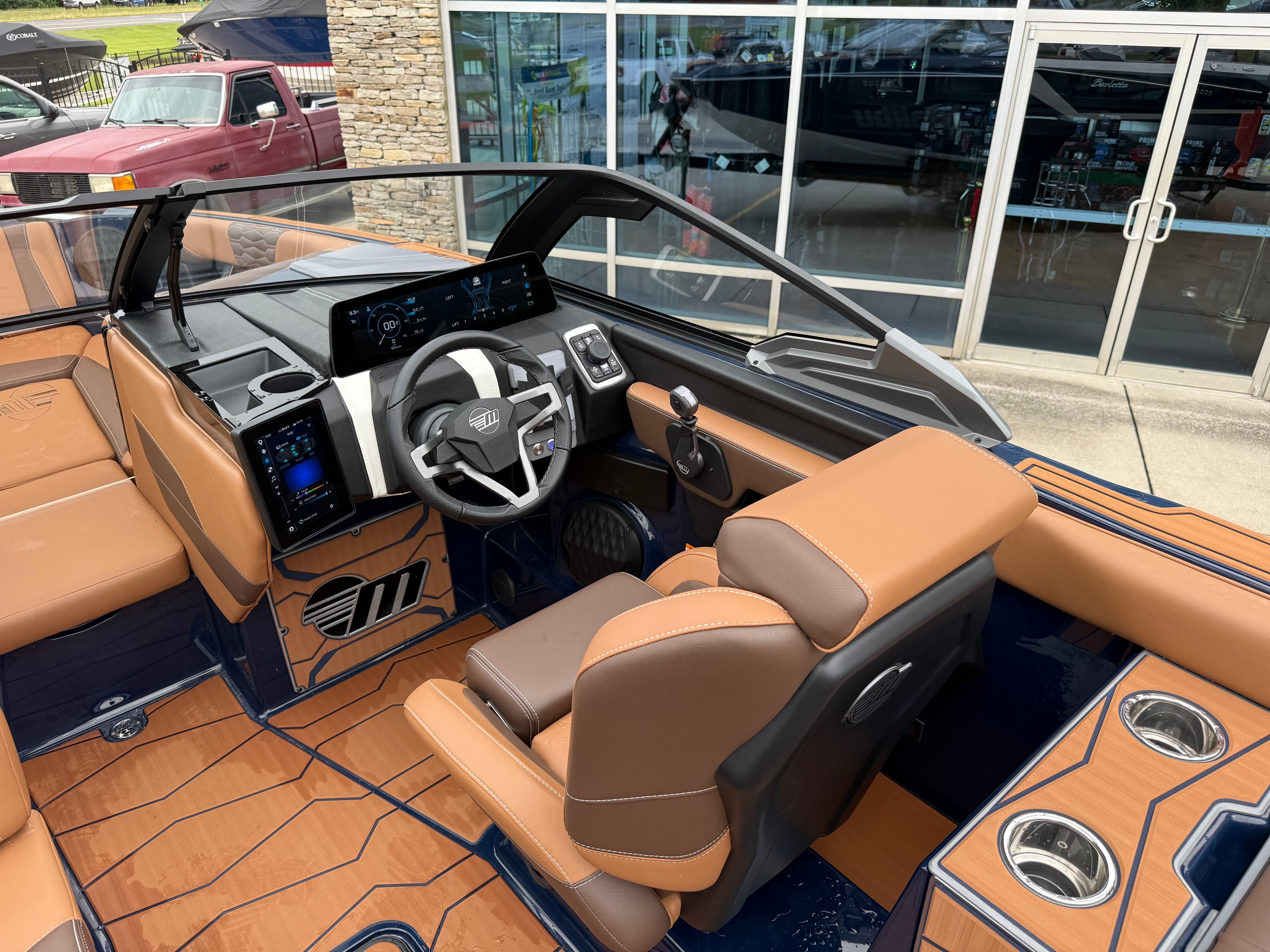 2026 MALIBU 24 MXZ - Image 11