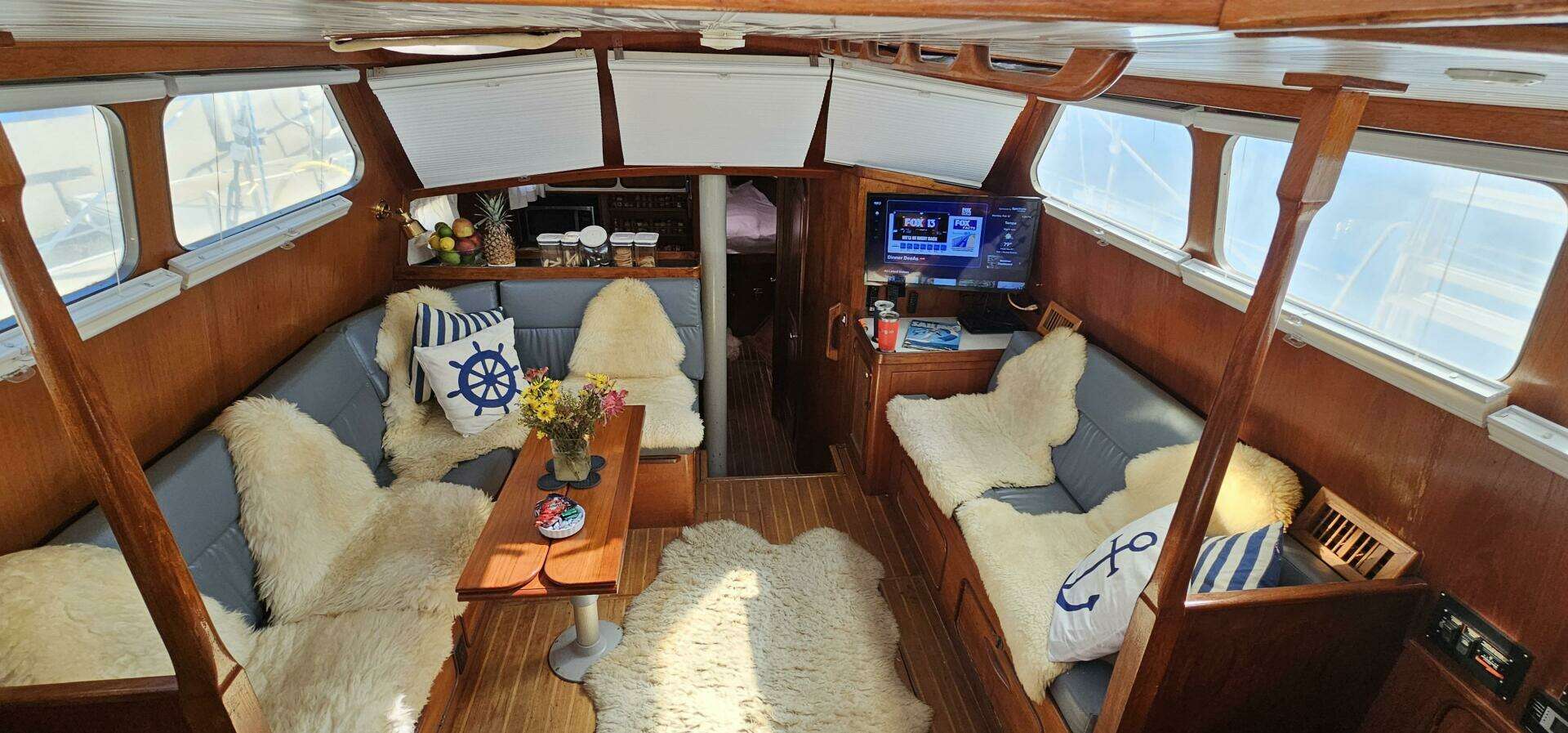 1980 Gulfstar Sailmaster - Image 3