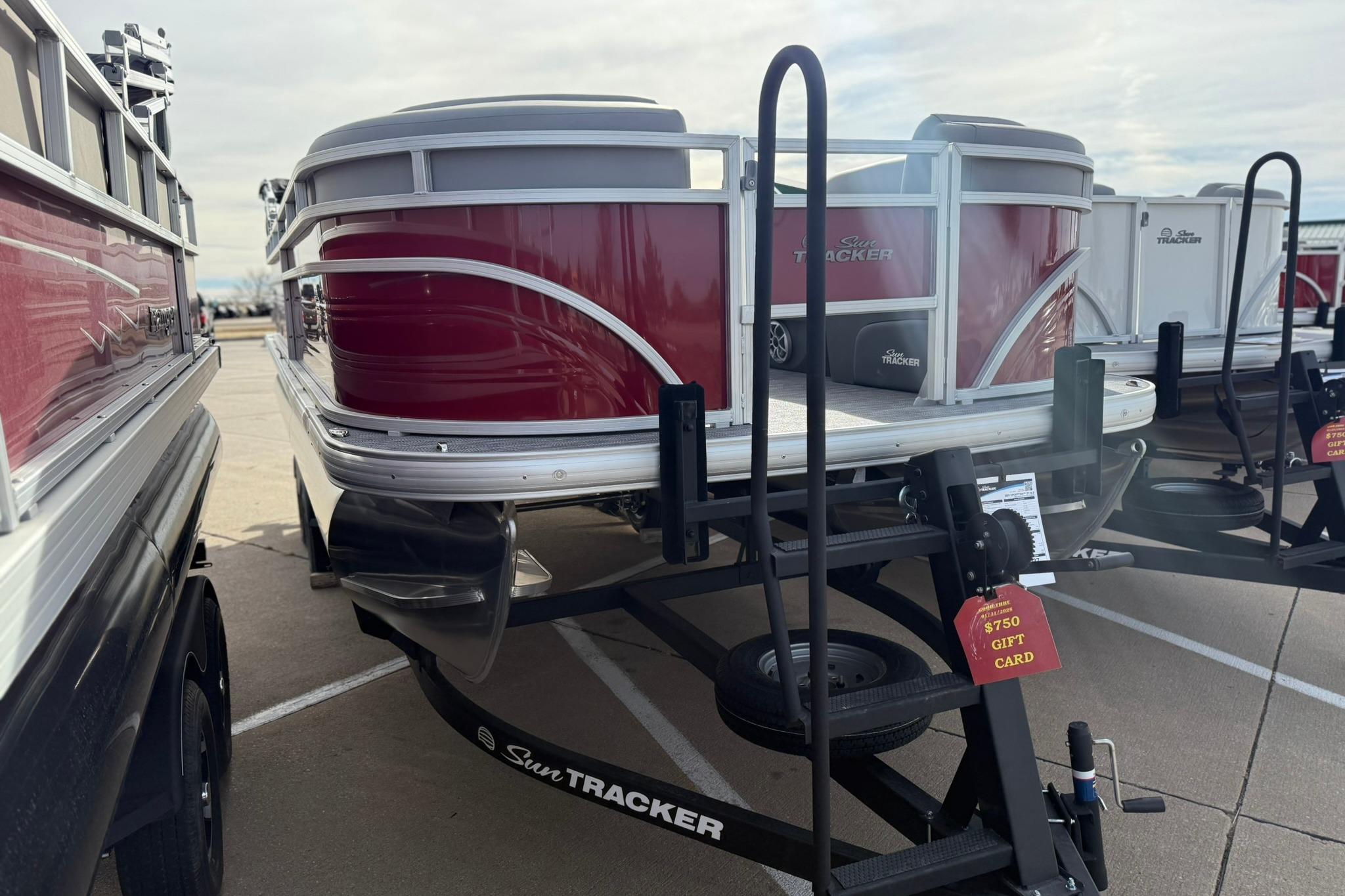 2026 Sun Tracker SportFish 22 DLX
