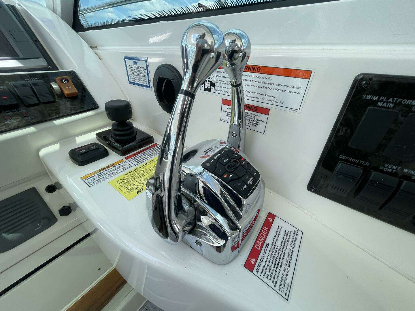 2010 Sea Ray 450 Sundancer - Image 56