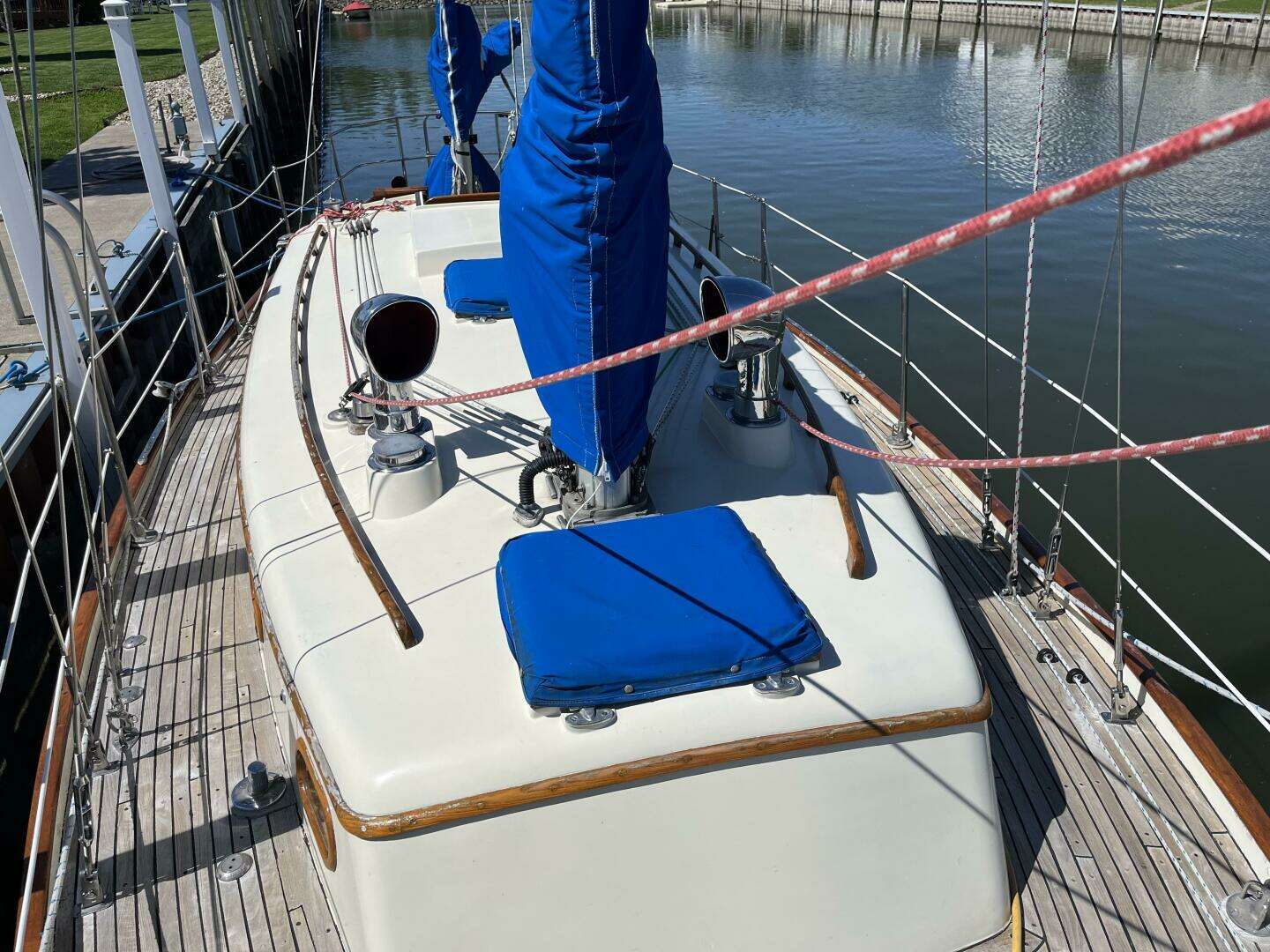 1978 Cheoy Lee Offshore 33 - Image 10