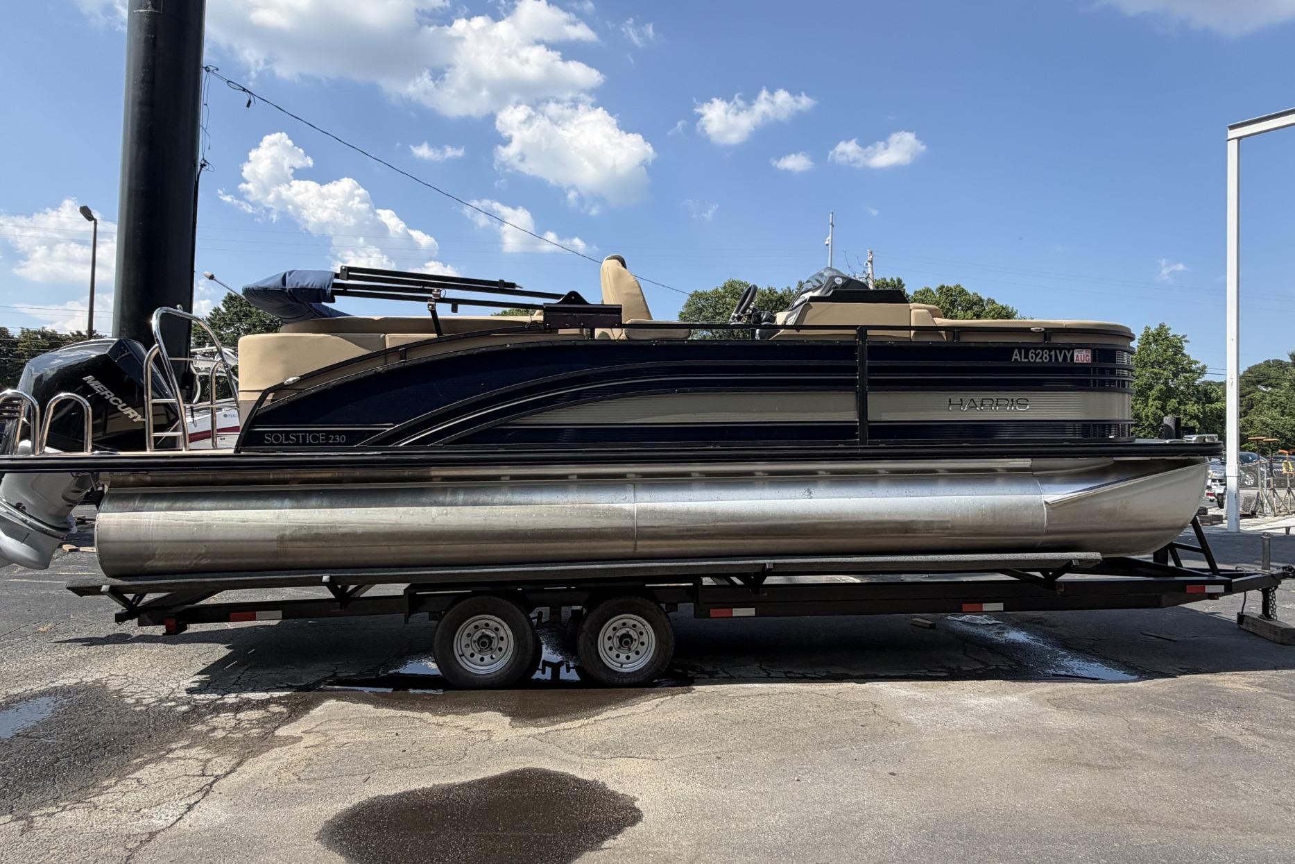 2022 Harris Solstice 230 CWDH