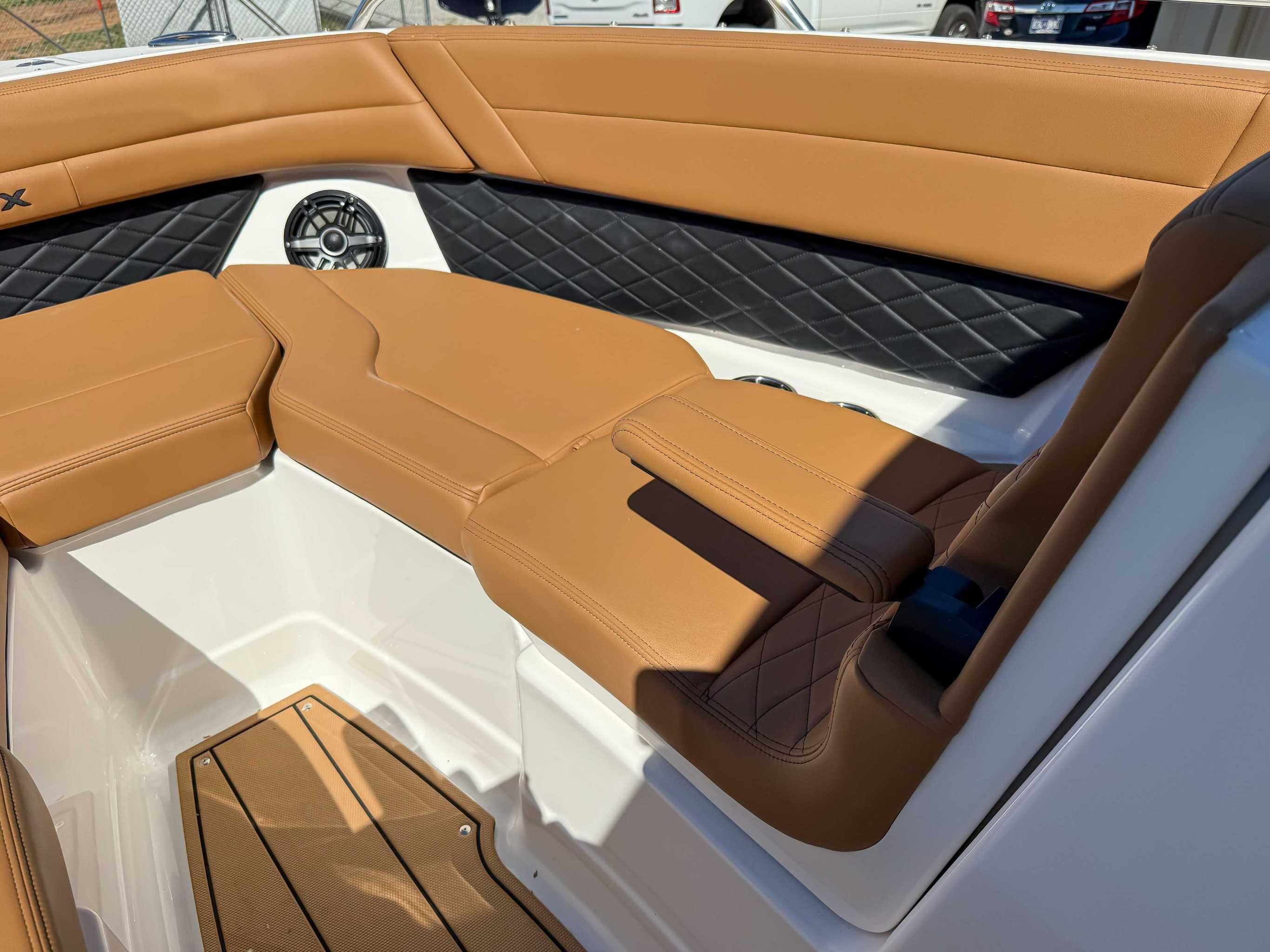 2025 Chaparral 267 SSX - 15