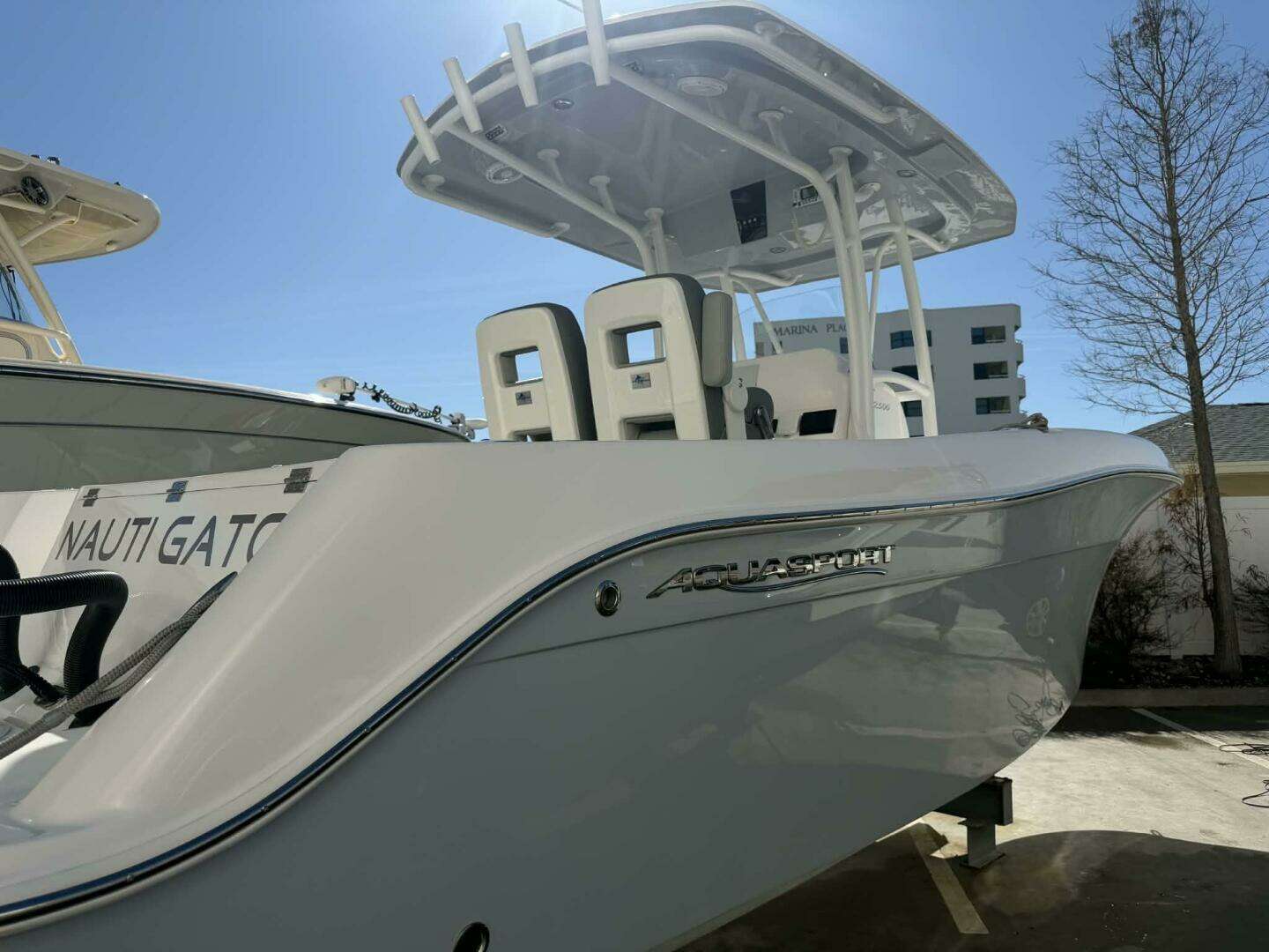 2021 Aquasport 2500 Center Console - Image 10