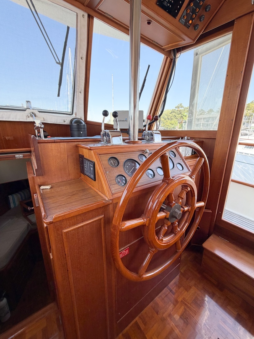 1991 Grand Banks 36 - Image 34