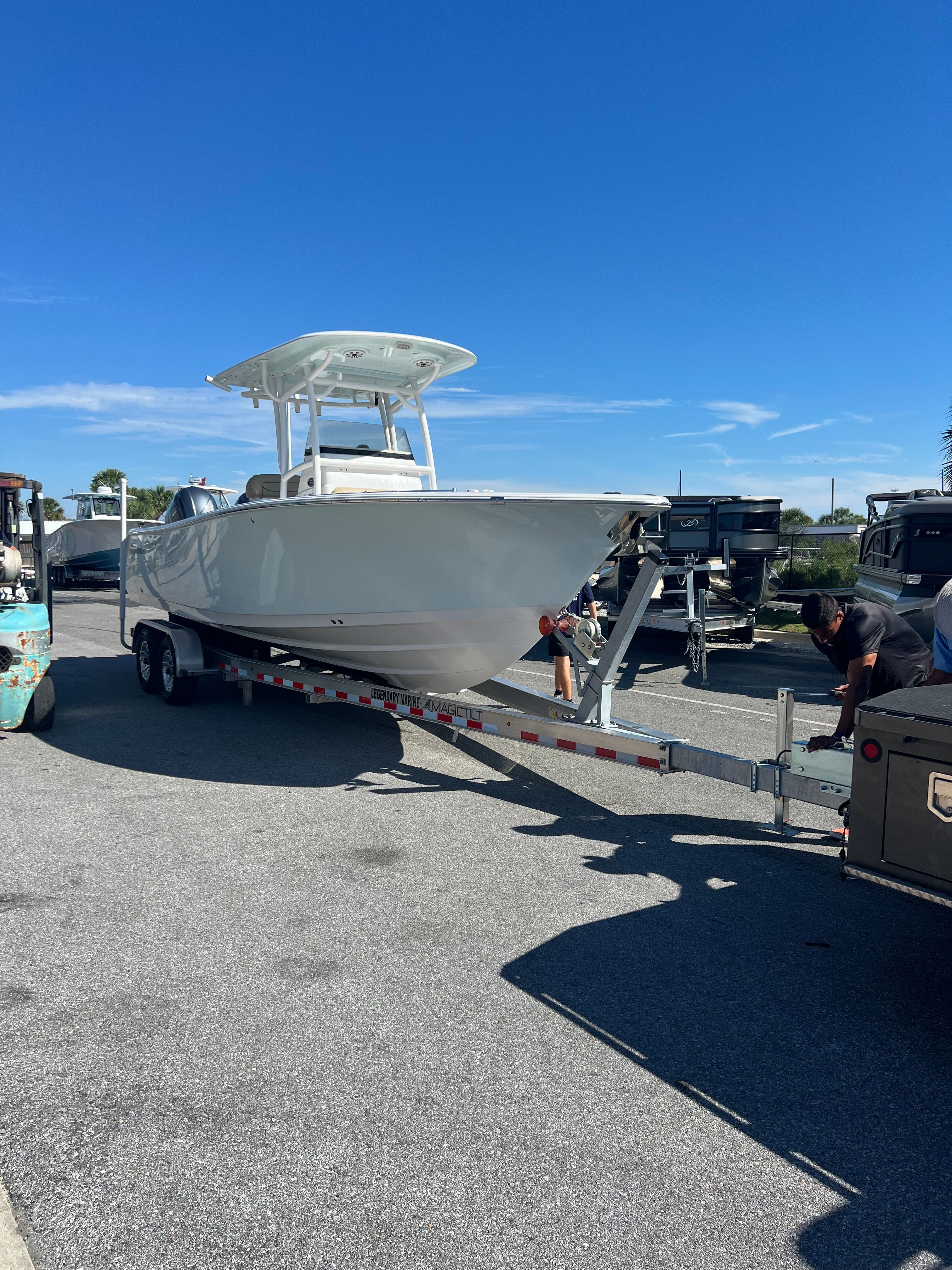 2017 Sportsman Open 252 Center Console - 2