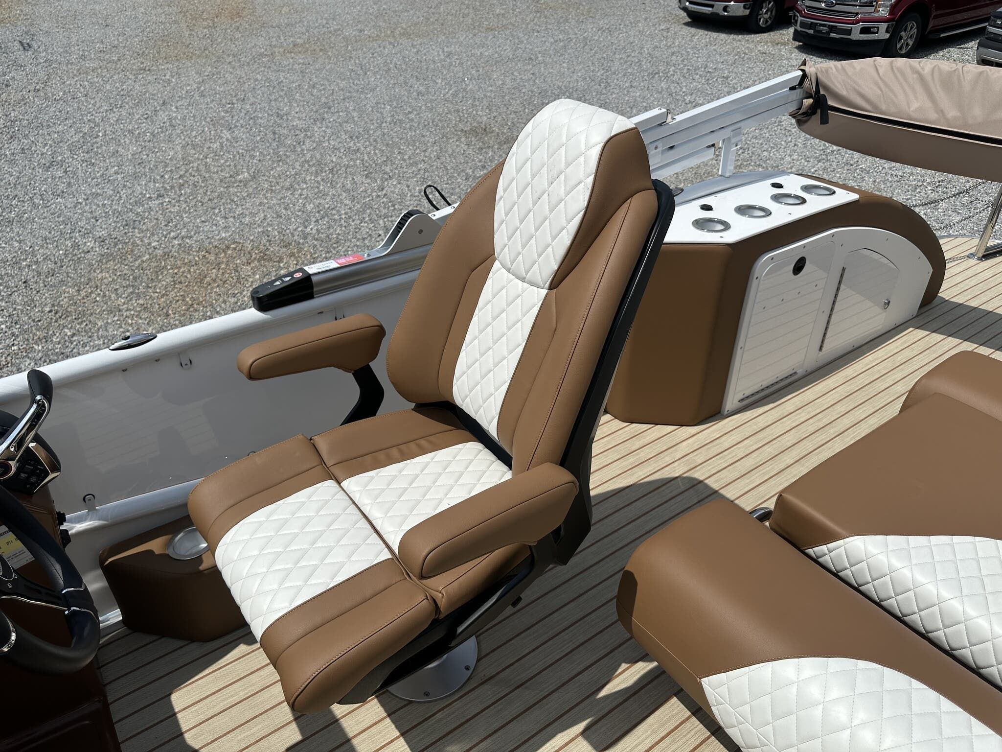 2026 Aloha Club Series 260 POWER BIMINI - 12