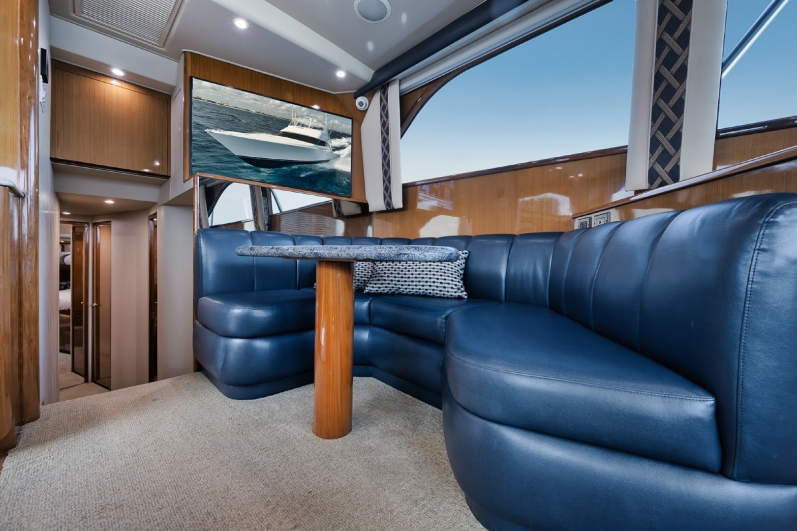 2003 Viking 52 Convertible - Image 9