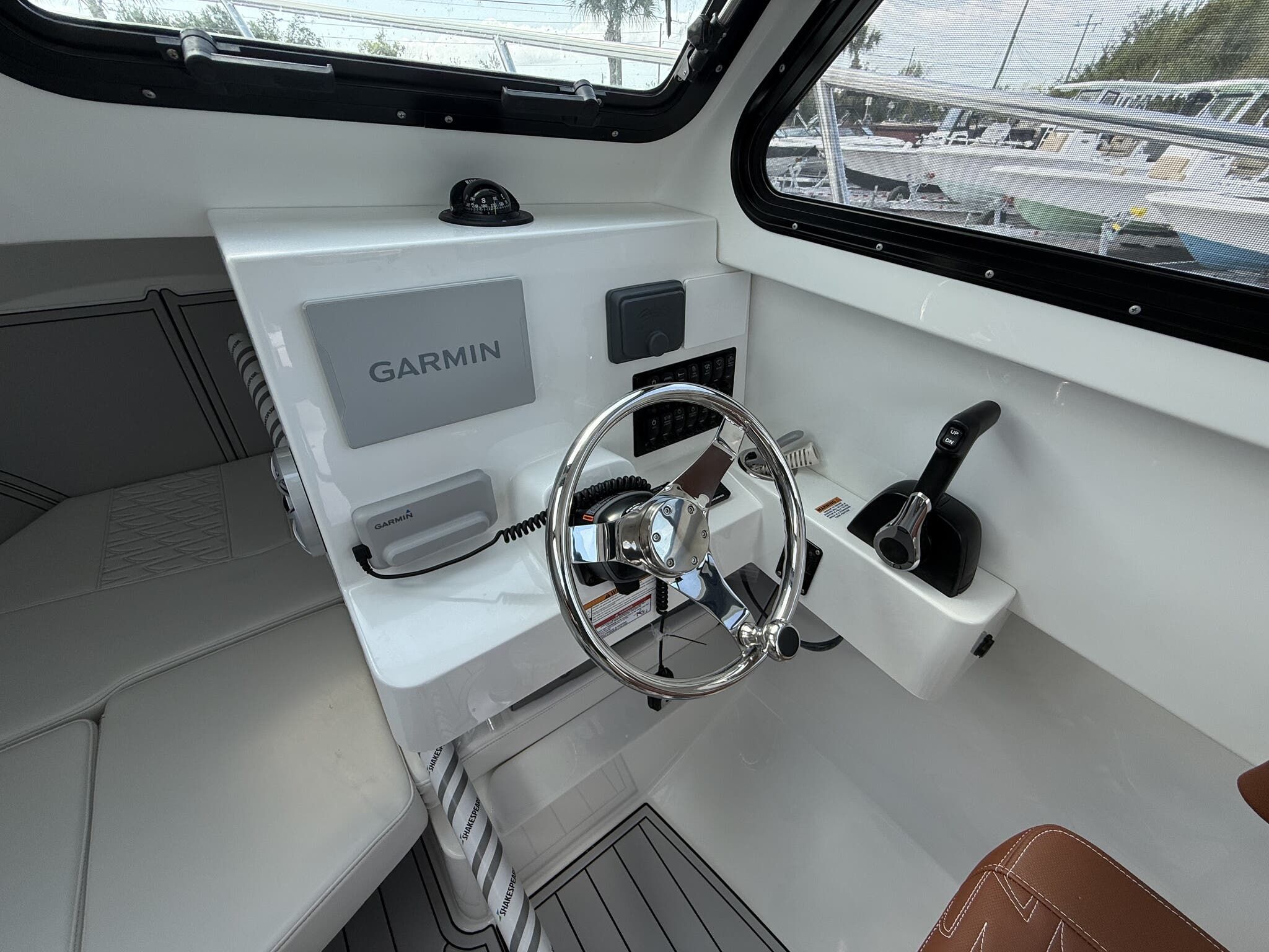 2026 Parker 227 Explorer WITH AC AND SEAKEEPER RIDE - 12