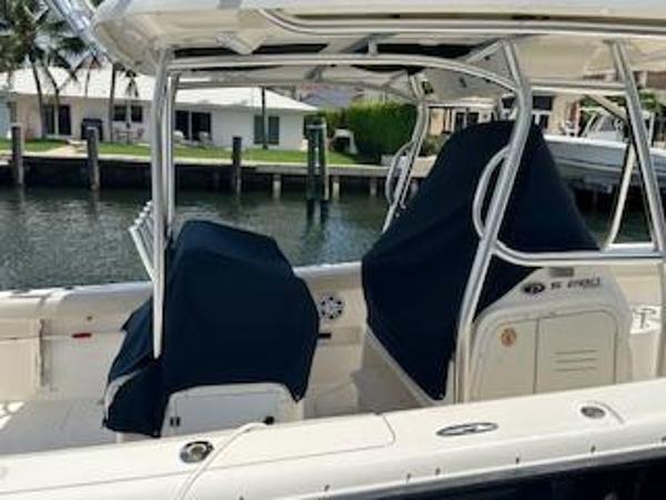2011 Pursuit C 280 Center Console - 41
