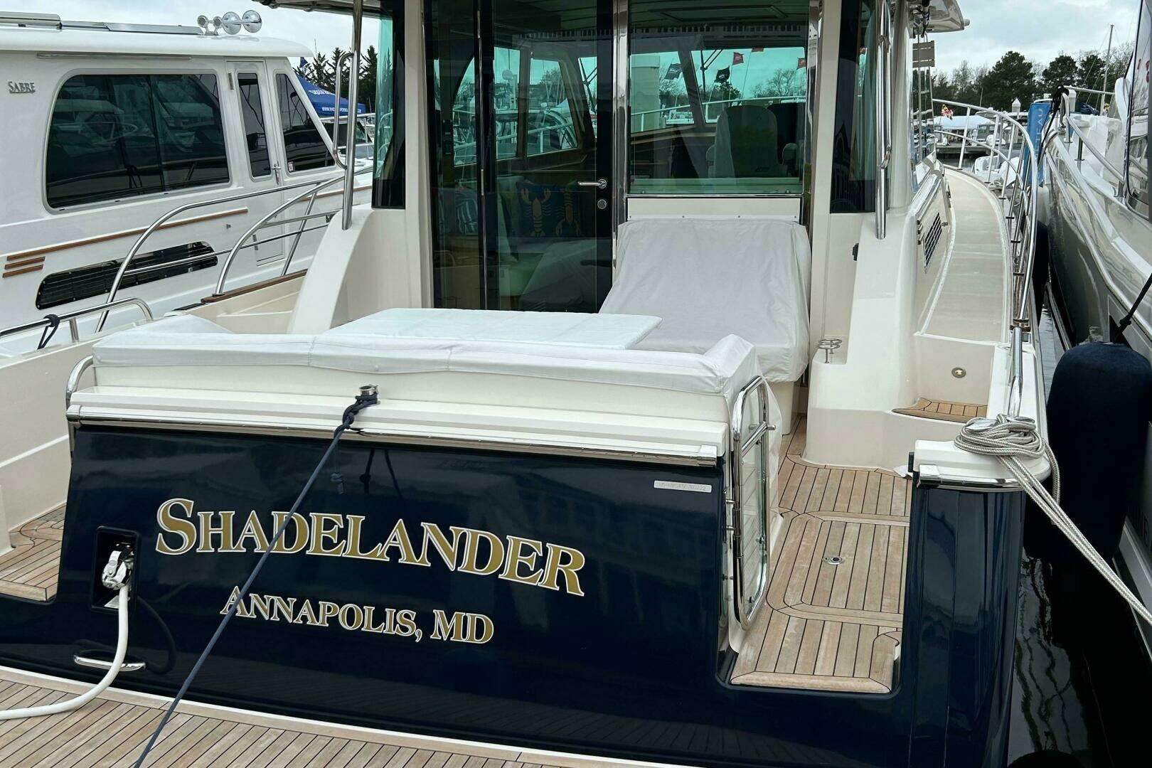 2022 Sabre 45 Salon Express - Image 2
