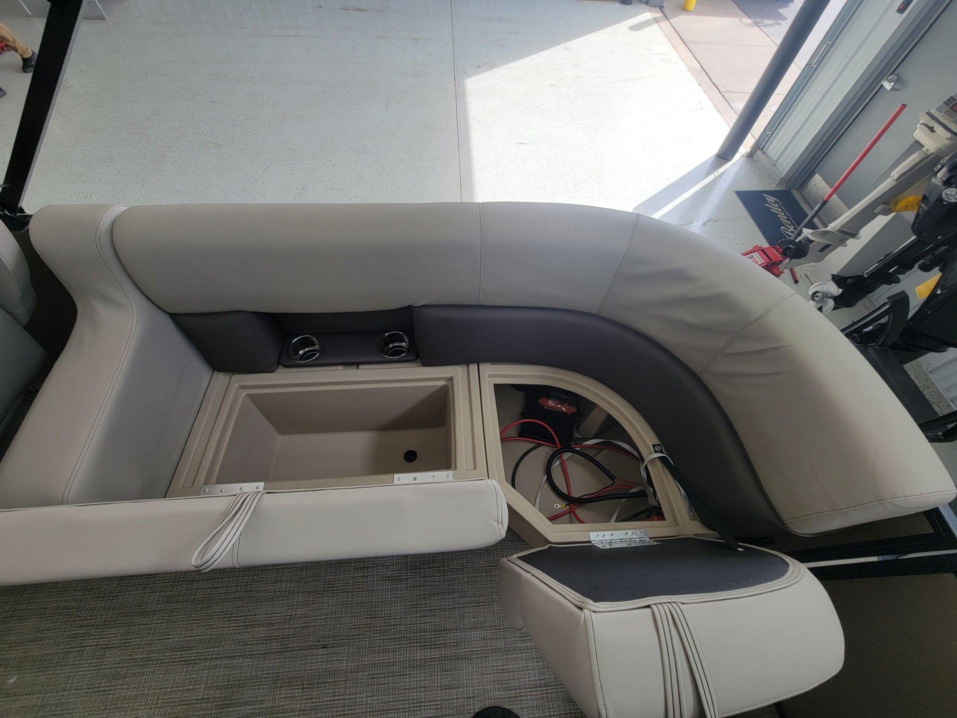 2025 Bentley Pontoons FISH 200 CW - 8