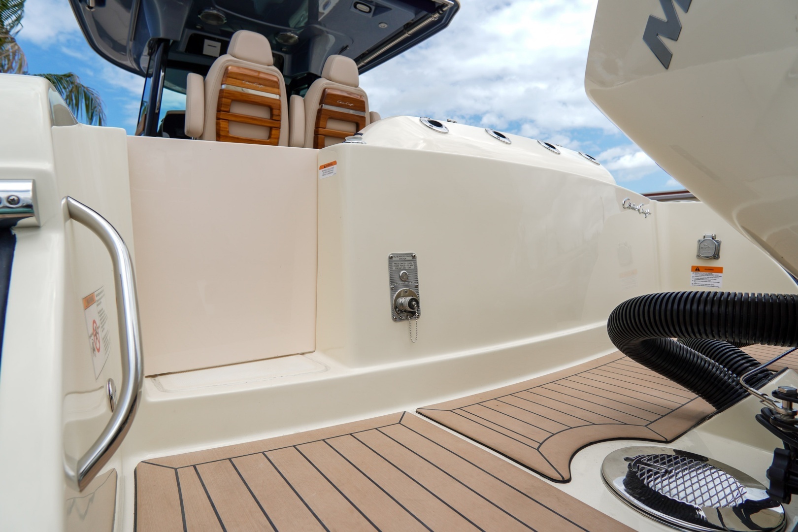 2026 Chris-Craft Catalina - Image 6